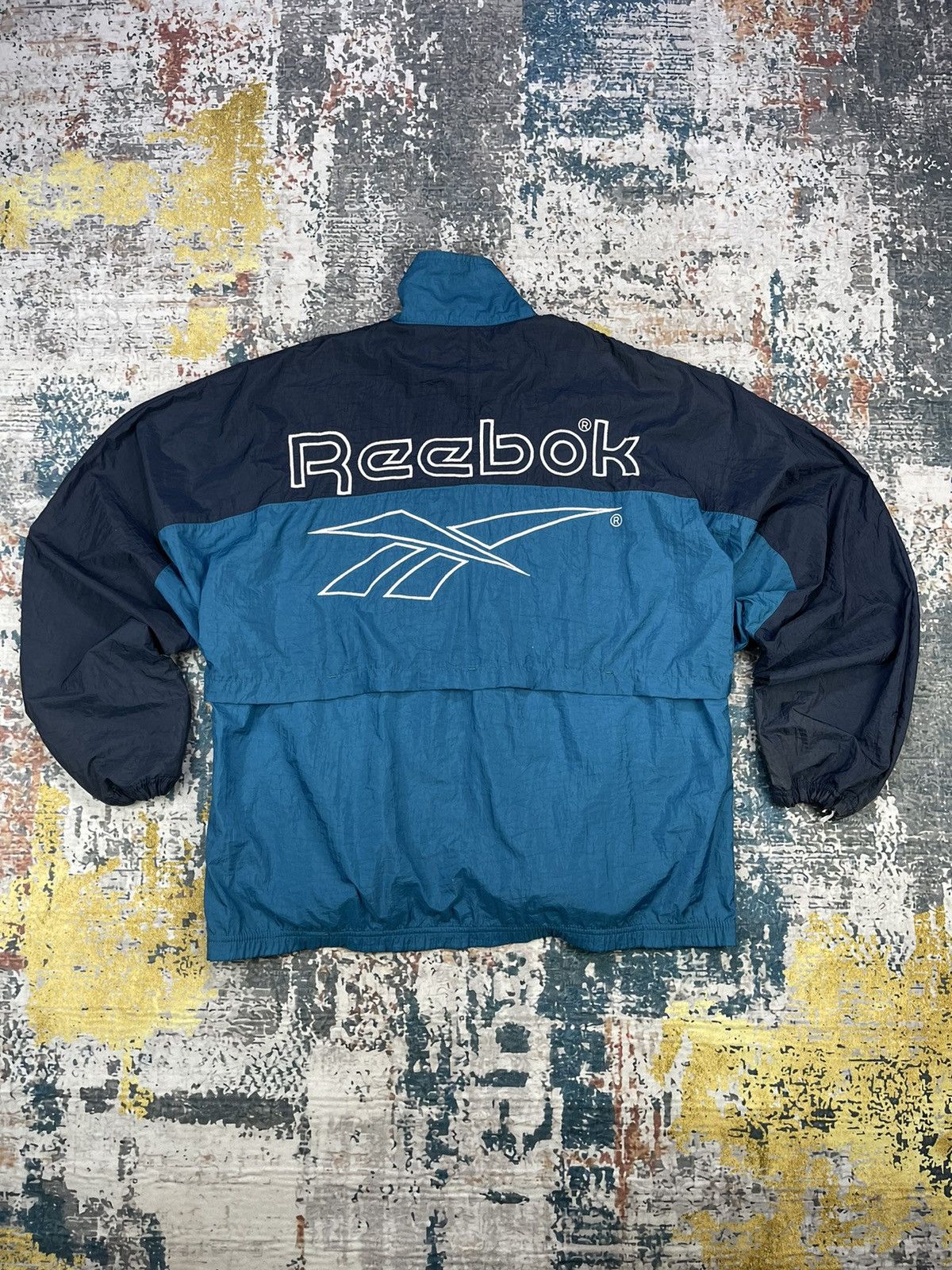 Vintage Reebok Back Hit Logo Nylon Windbreaker