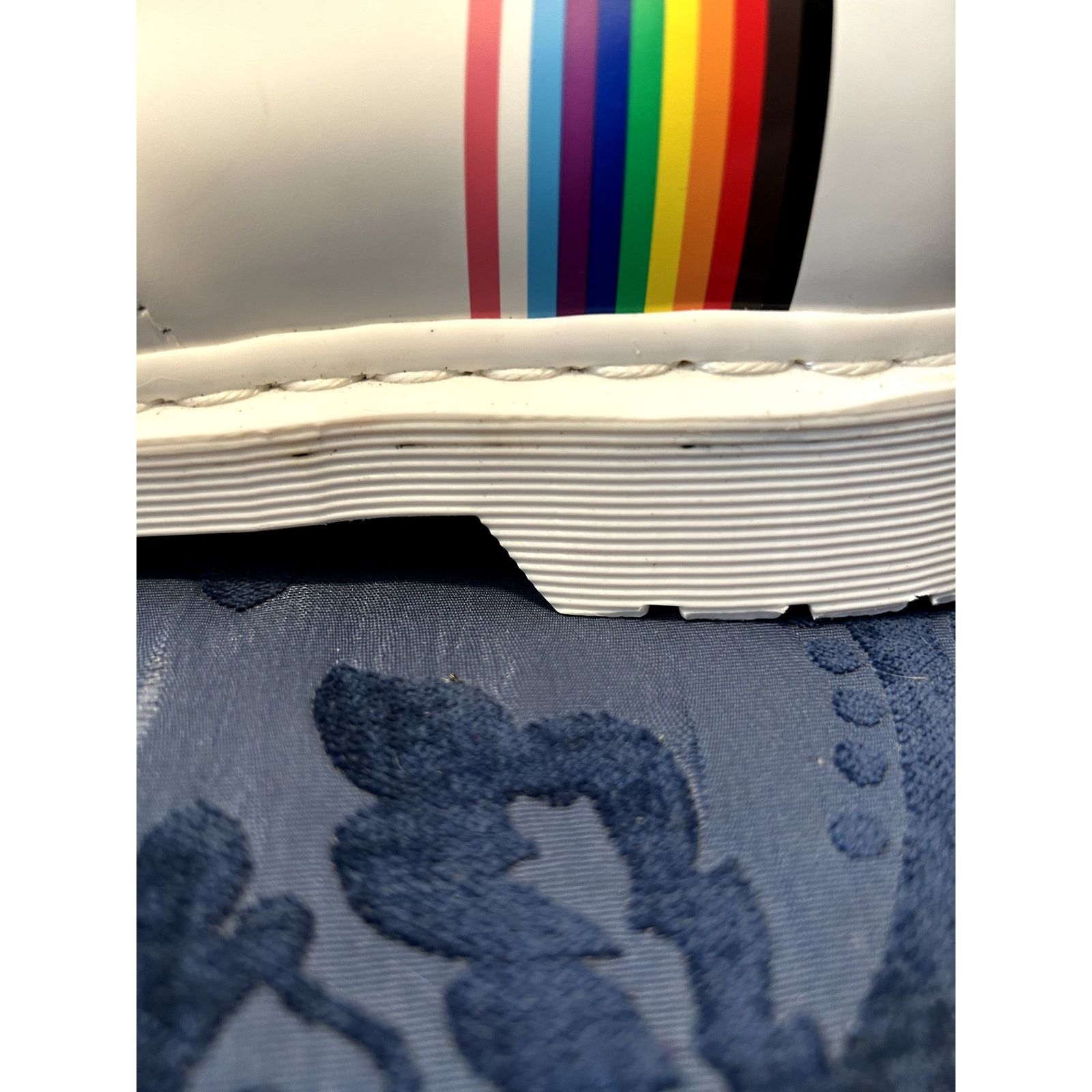 Dr. Martens Dr Martens White Rainbow LGBTQ Pride Oxfords size 6/EU Size US 6 / IT 36 - 3 Thumbnail