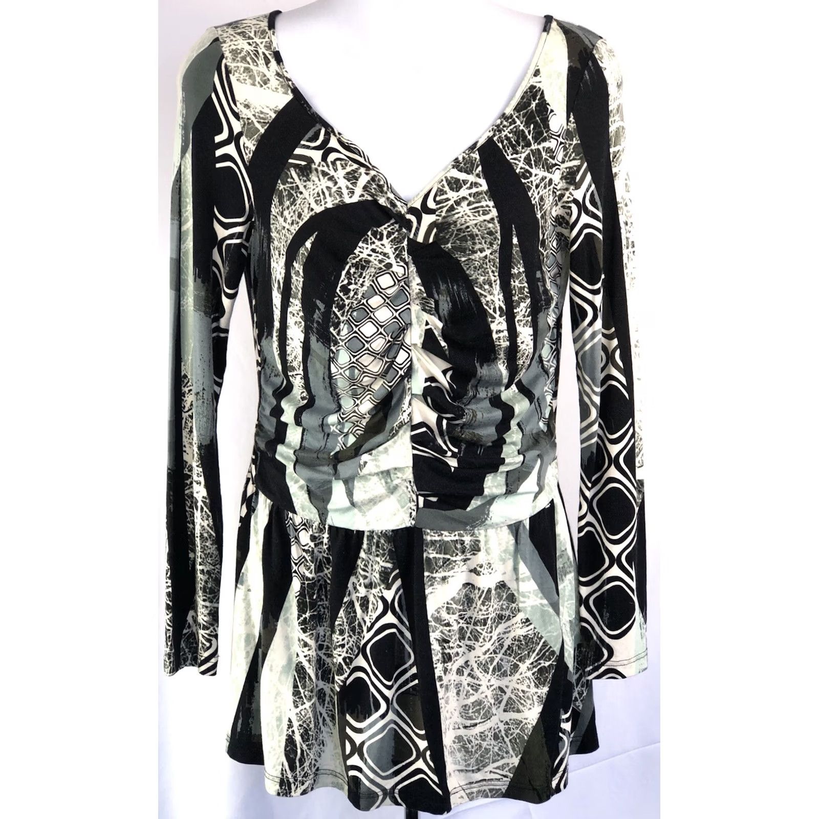 Vintage Lynn Ritchie Tunic XS Blk/Green V-Neck Long Sleeve Geometric Bohemian Goth Whimsigoth Ruched Pleated Skater Hem Shirt Blouse Size XS / US 0-2 / IT 36-38 - 2 Thumbnail