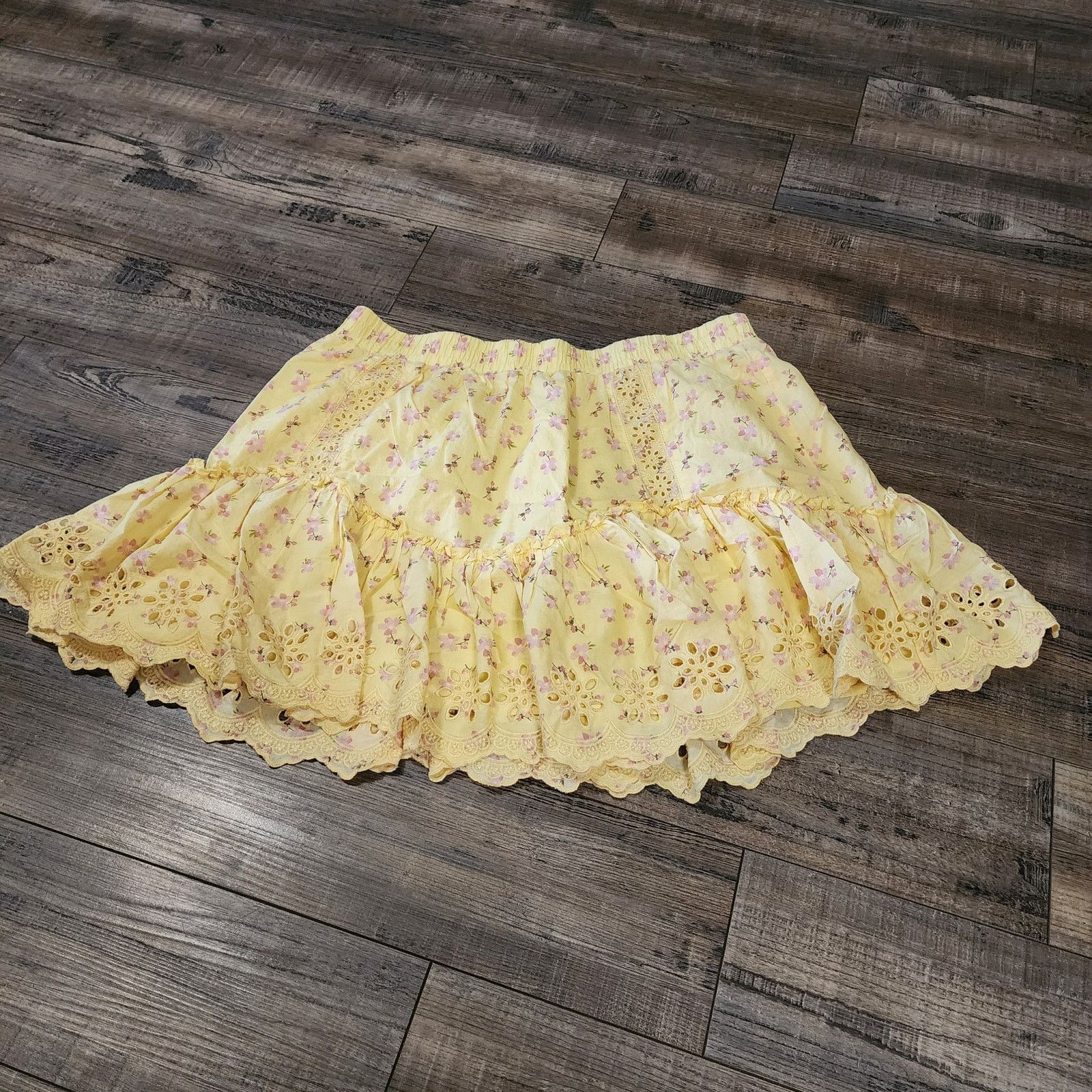 Aeropostale Aeropostale Yellow skirt with pink floral Size L flowy 2510 Size 28" / US 6 / IT 42 - 1 Thumbnail