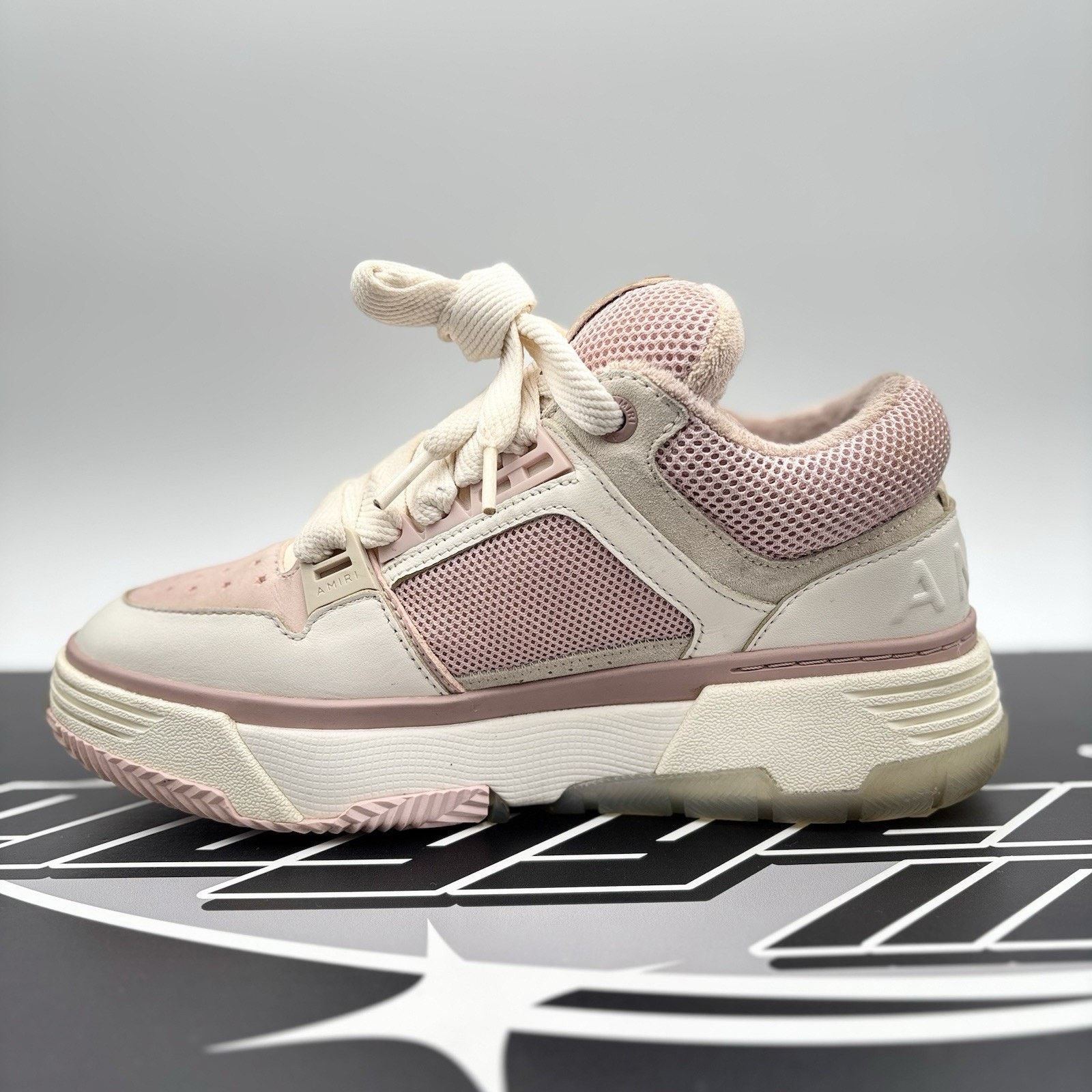 Amiri Size 41 (8 US) Amiri MA-1 ' White Pink ' | GOOD CONDITION! Size US 8 / EU 41 - 4 Thumbnail