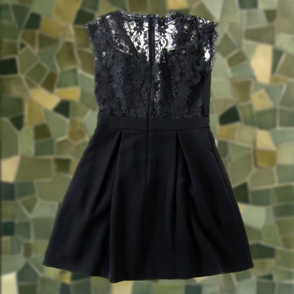 BCBGeneration BCBGeneration Black Lace Cap Sleeve V-Neck Sheath Dress Size 6 with Pockets Size M / US 6-8 / IT 42-44 - 1 Thumbnail