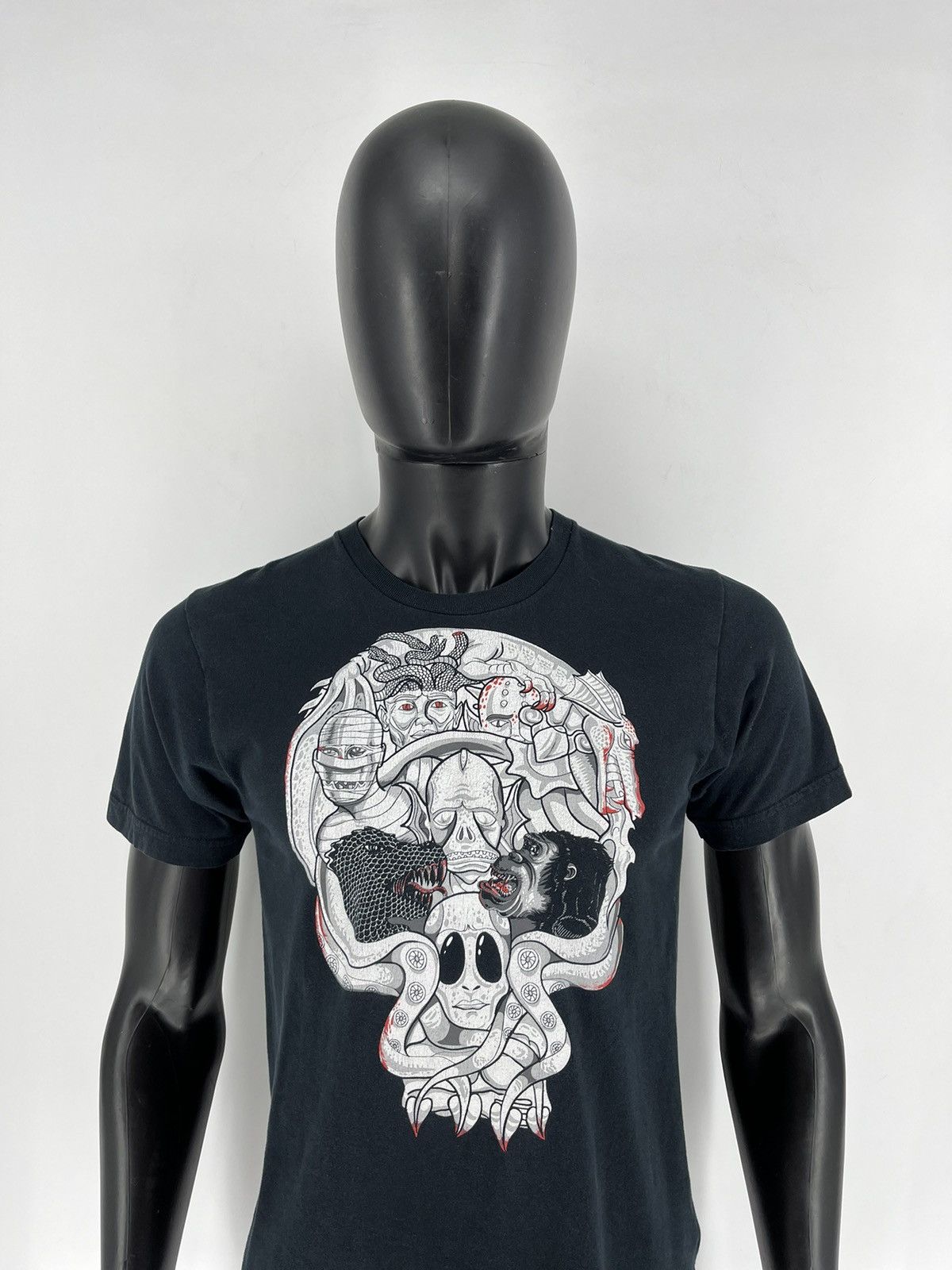 Band Tees Skulls Vintage Y2K Rock Metal Size S Black Humor Logo Size US S / EU 44-46 / 1 - 1 Thumbnail