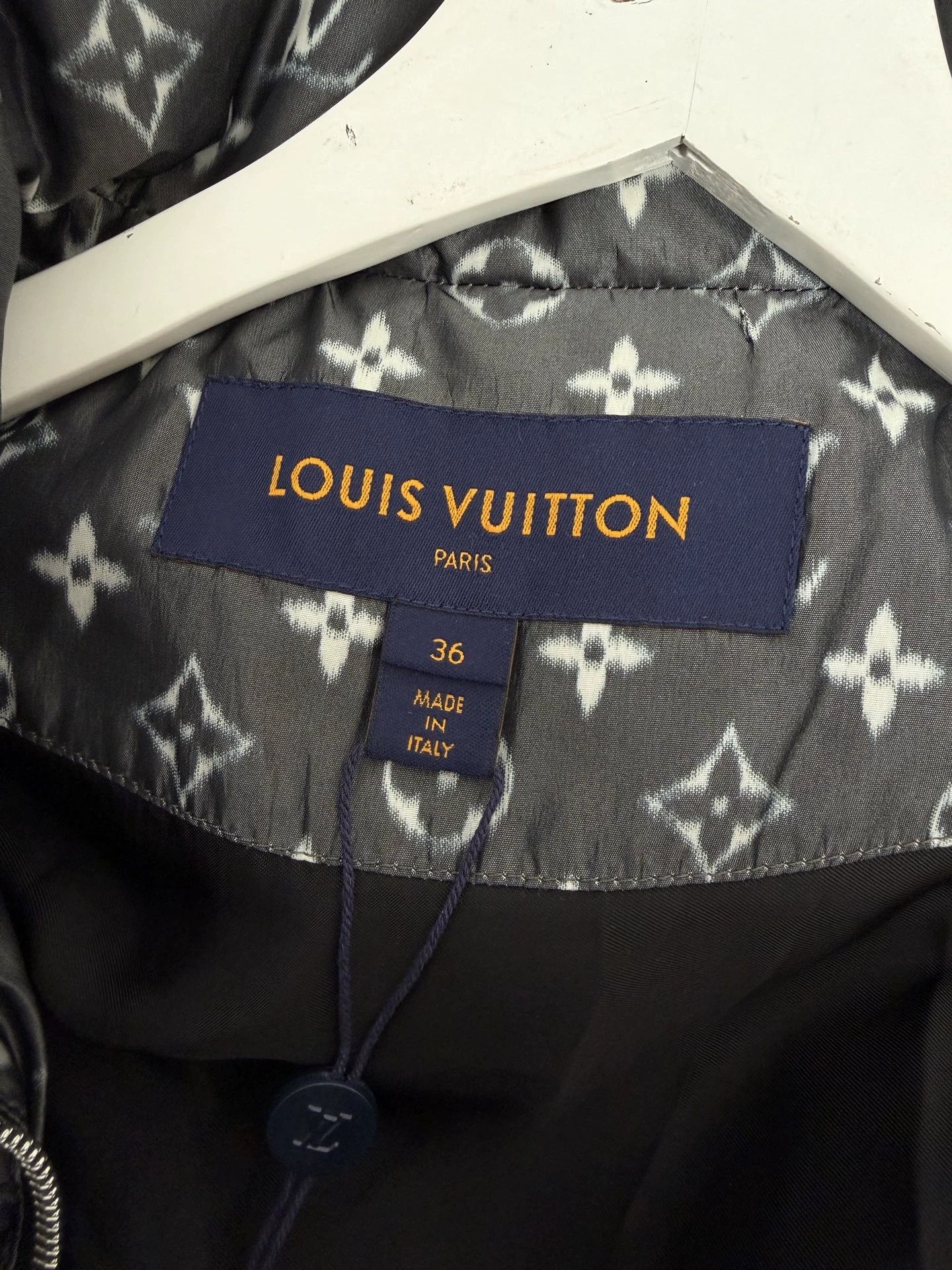 Louis Vuitton Louis Vuitton 21 FW Monogram Down Jacket Women's 36 Size XS / US 0-2 / IT 36-38 - 3 Thumbnail