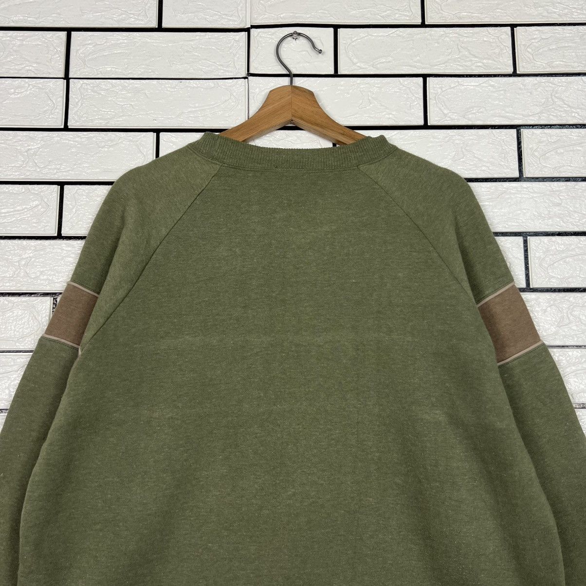 Vintage SCORPION BAY Embroidered Small Logo Sweater #4095-C186 Size US L / EU 52-54 / 3 - 14 Thumbnail