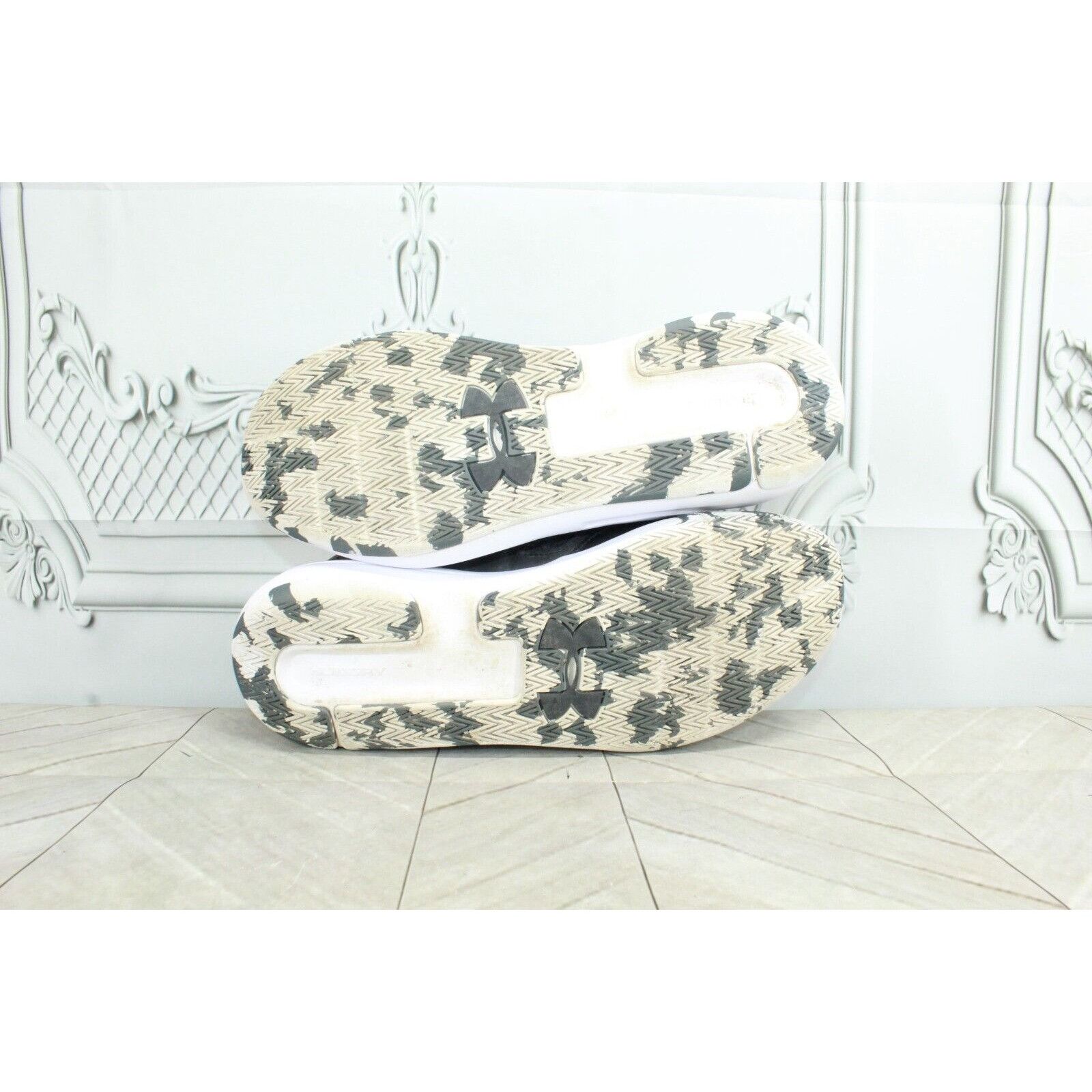Under Armour Under Armour YMUV Leather Mesh Lightweight Basketball Shoes Size US 13 / EU 46 - 9 Thumbnail