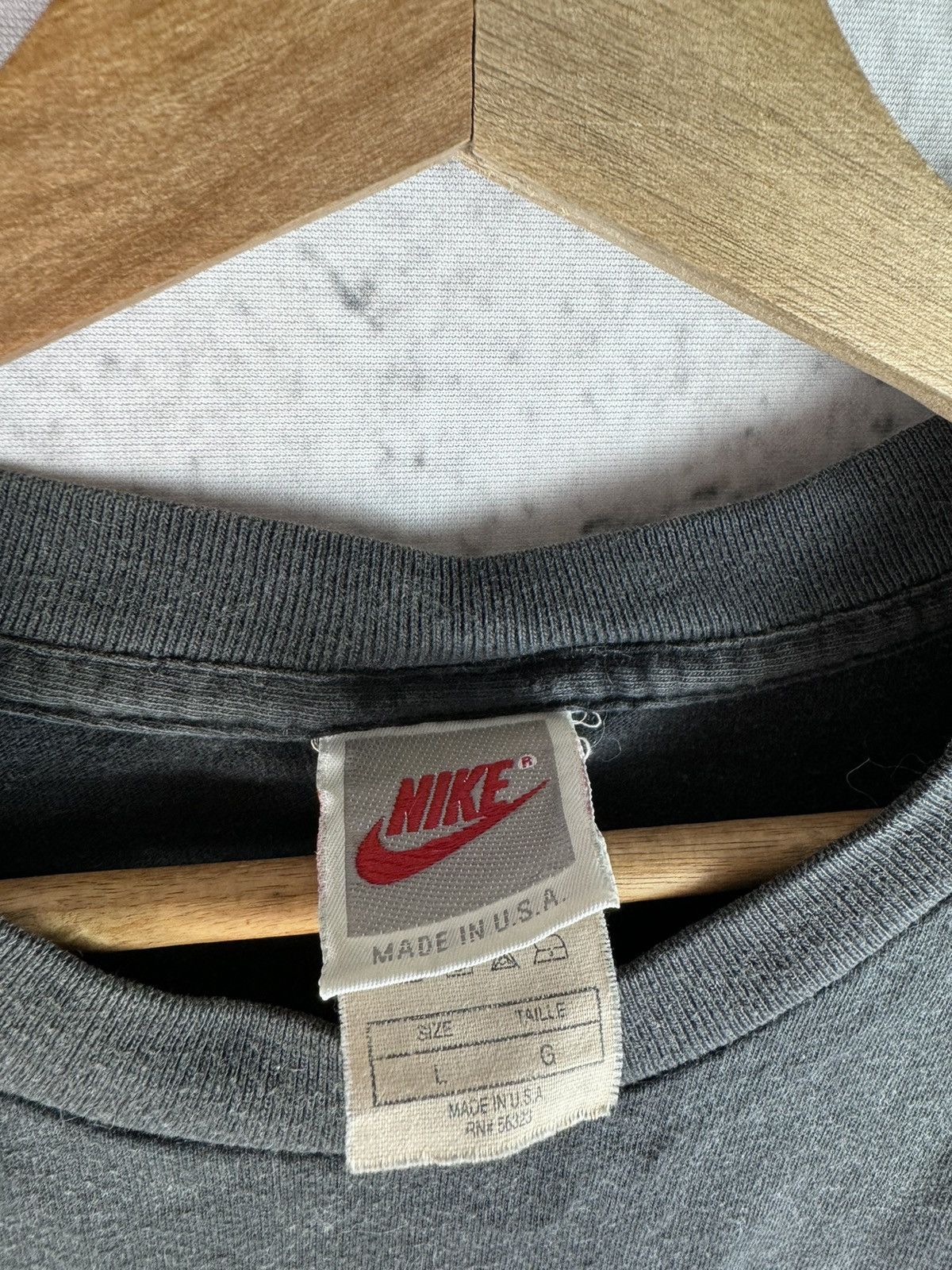 Jordan Brand Nike Air Jordan Vintage 90s T-shirt Logo Jumpman Size US L / EU 52-54 / 3 - 3 Thumbnail