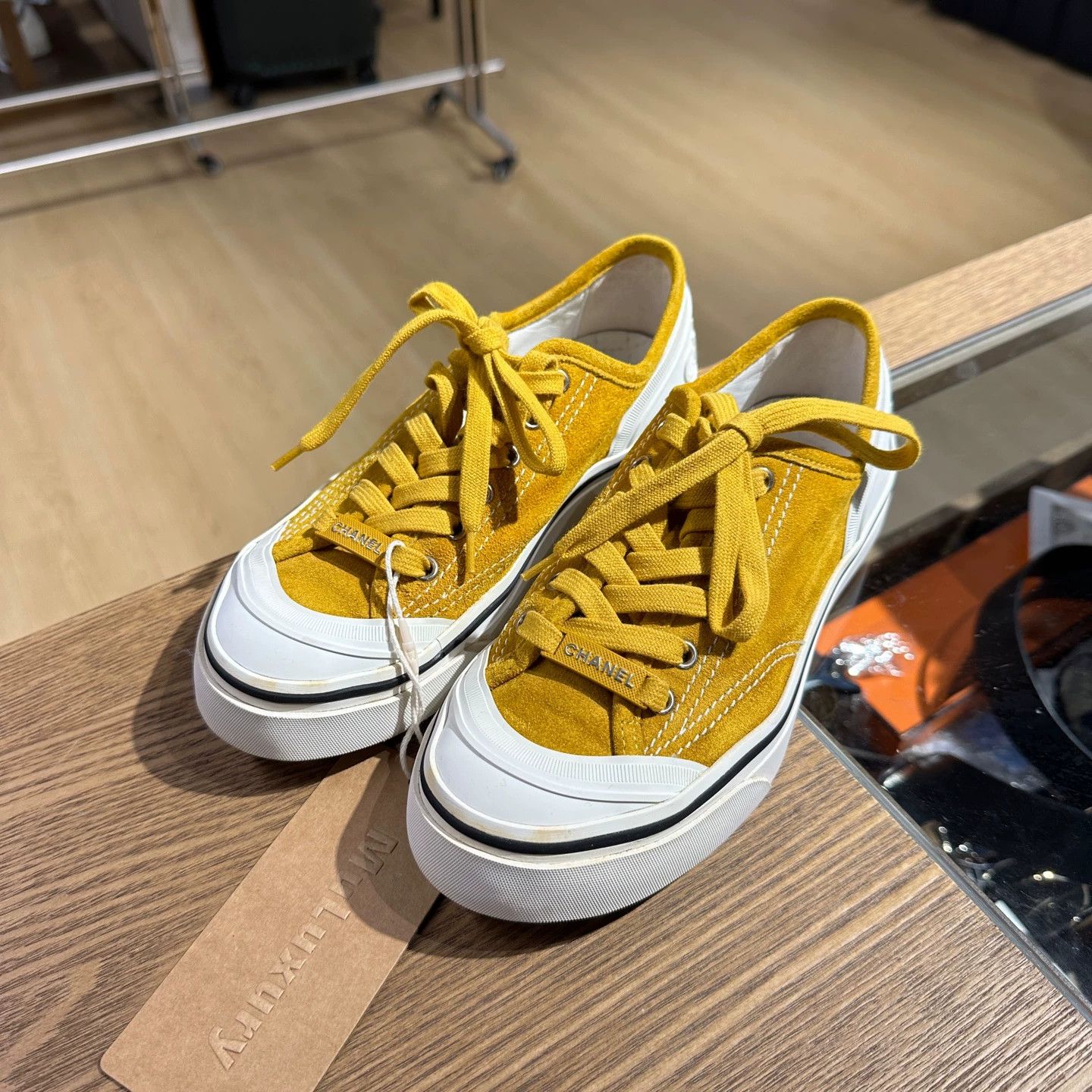 Chanel Chanel feb159 suede logo sneakers 35.5 Size US 4.5 / IT 34.5 - 1 Thumbnail