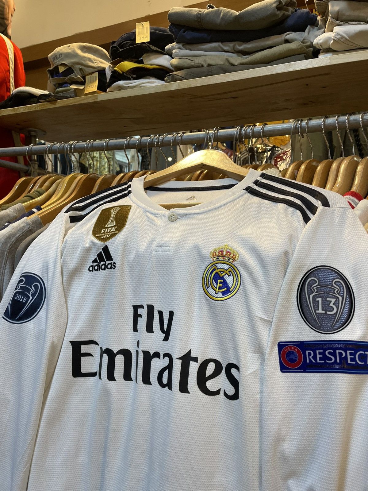 Adidas × Vintage 2018-2019 Real Madrid CR7 Long Sleeves Home Kit Size US L / EU 52-54 / 3 - 3 Thumbnail