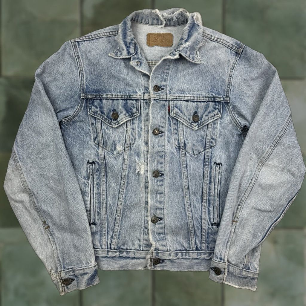 Levi's VINTAGE Levi's Denim Jacket Men S Blue 80s 90s USA Made In USA Regular Size S Cotton Denim Jacket Casual Pockets Collared Vintage Yes Size US S / EU 44-46 / 1 - 1 Thumbnail
