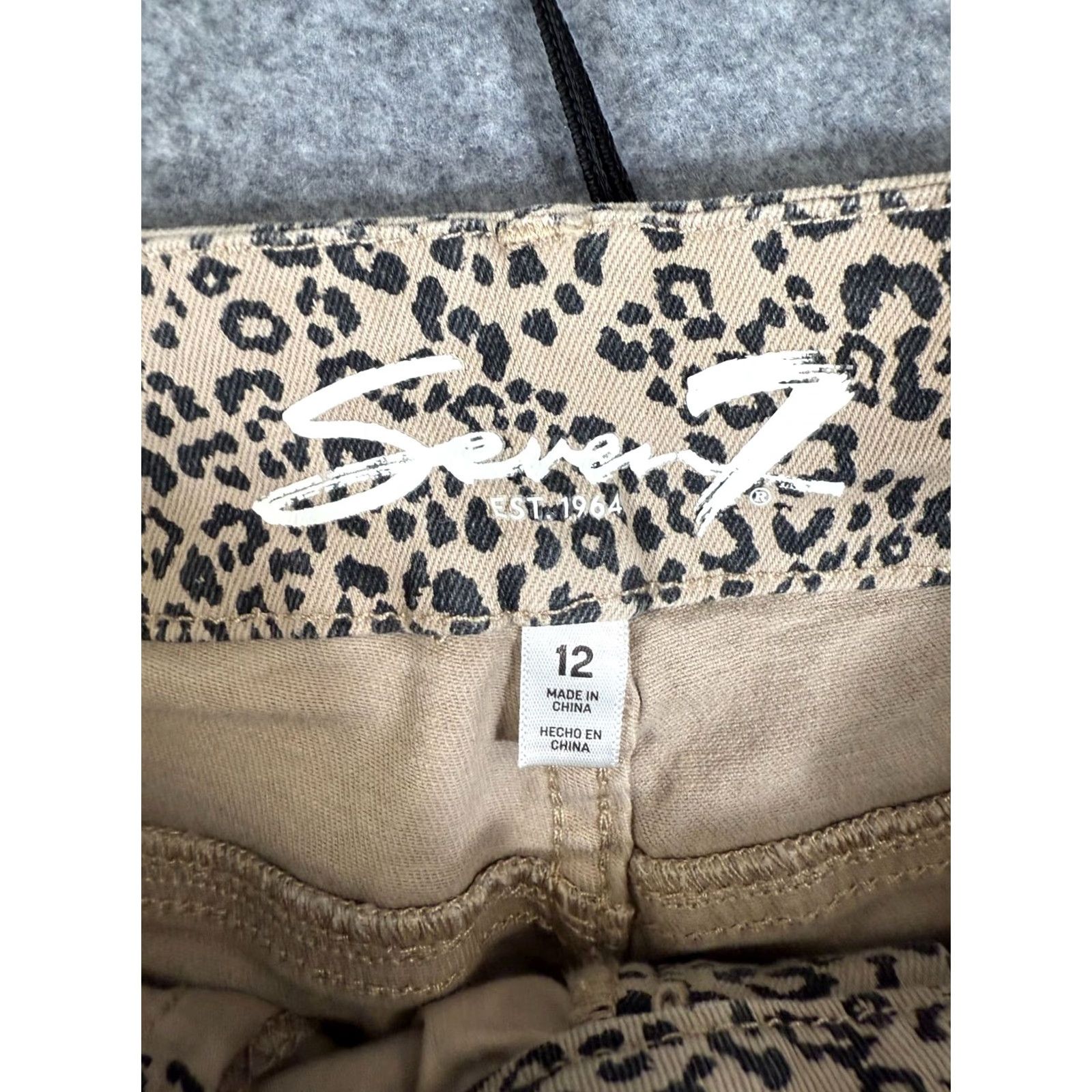 Vintage VINTAGE Seven7 Tummyless Skinny Jeans Womens 12 Beige Leopard Print High Rise Denim NWT Size 34" / US 12 / IT 48 - 7 Thumbnail