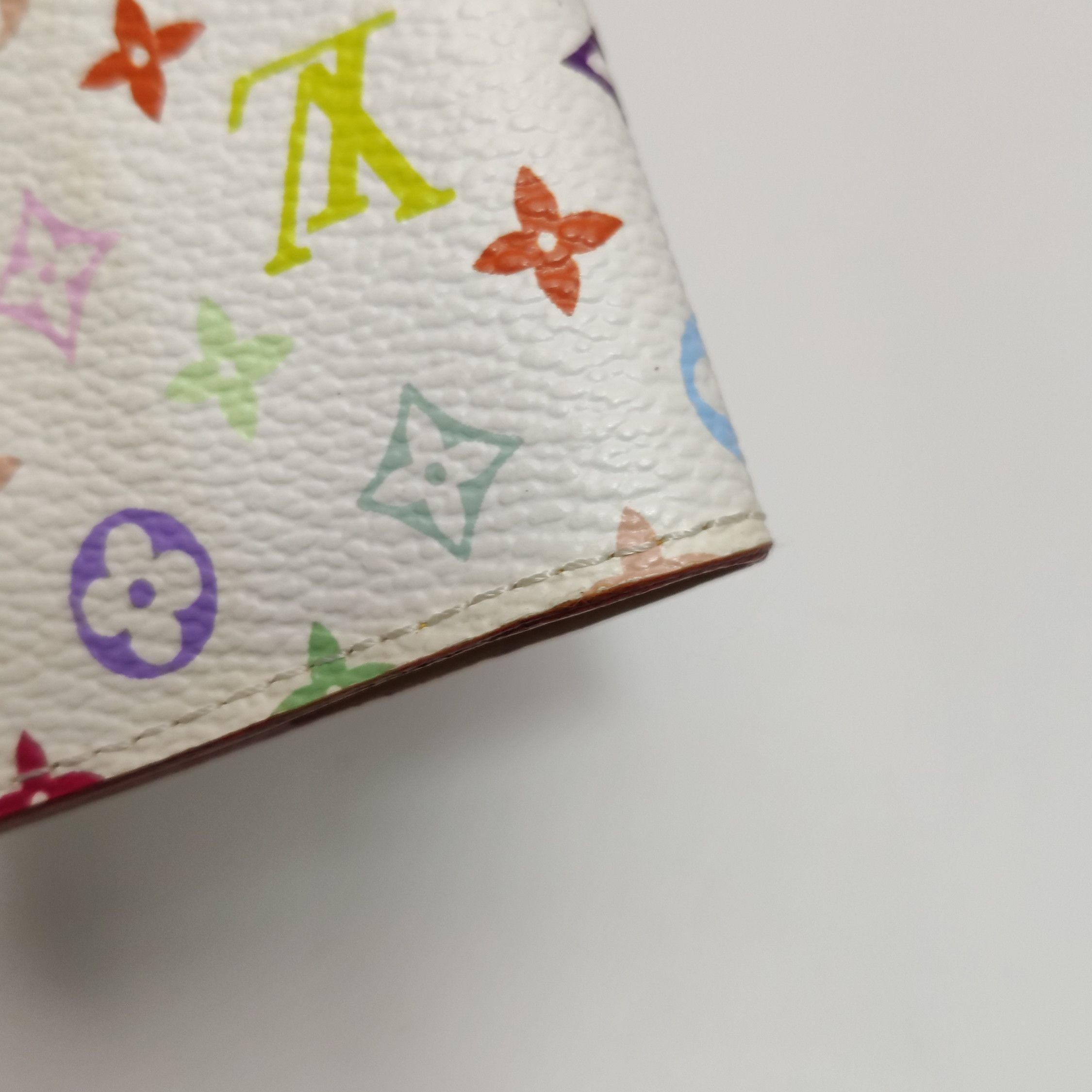 Louis Vuitton Louis Vuitton (LV) Takashi Murakami co-branded white tri-co Size ONE SIZE - 9 Thumbnail