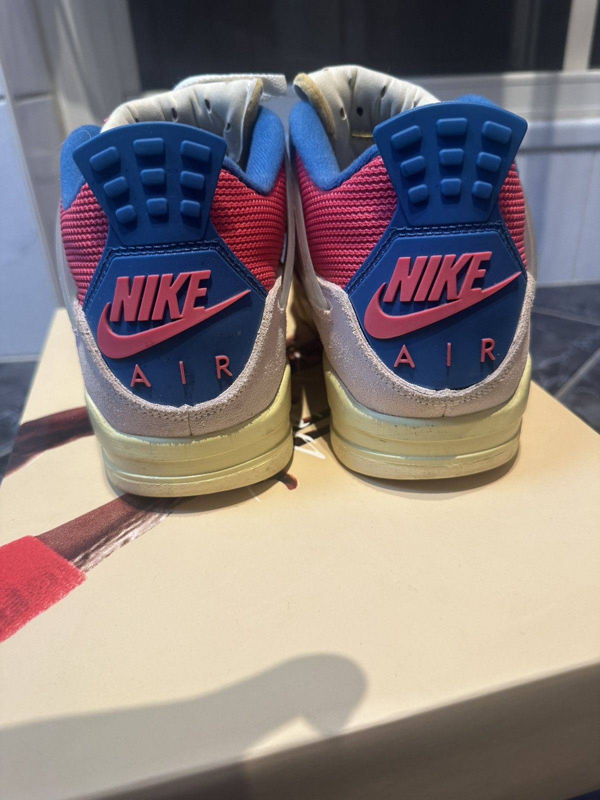 Jordan Brand × Union LA Jordan 4 Guava Ice Union LA Size US 8.5 / EU 41-42 - 2 Thumbnail