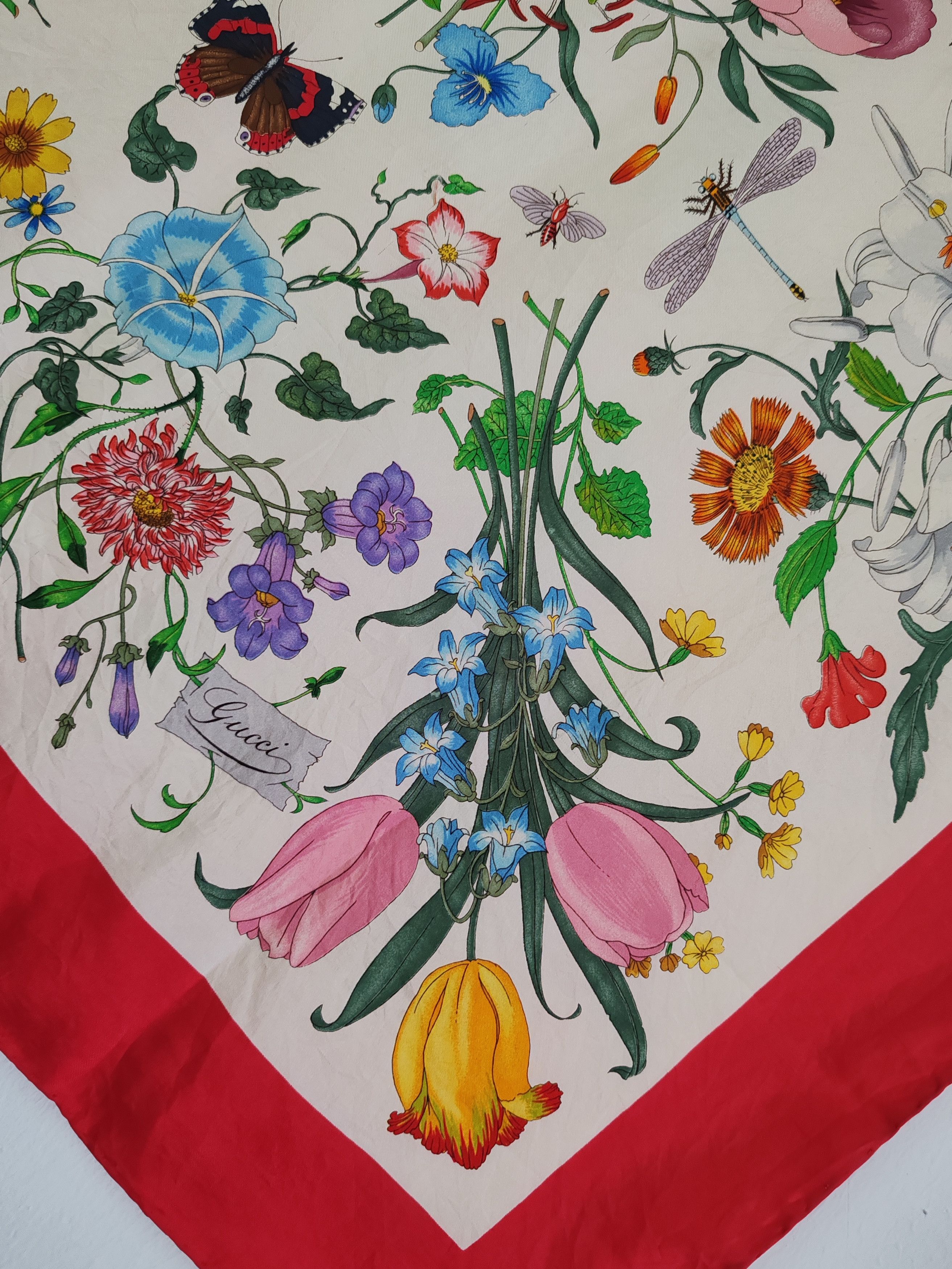 Gucci Gucci V.Accornero floral vintage silk scarf in red frame Size ONE SIZE - 4 Thumbnail