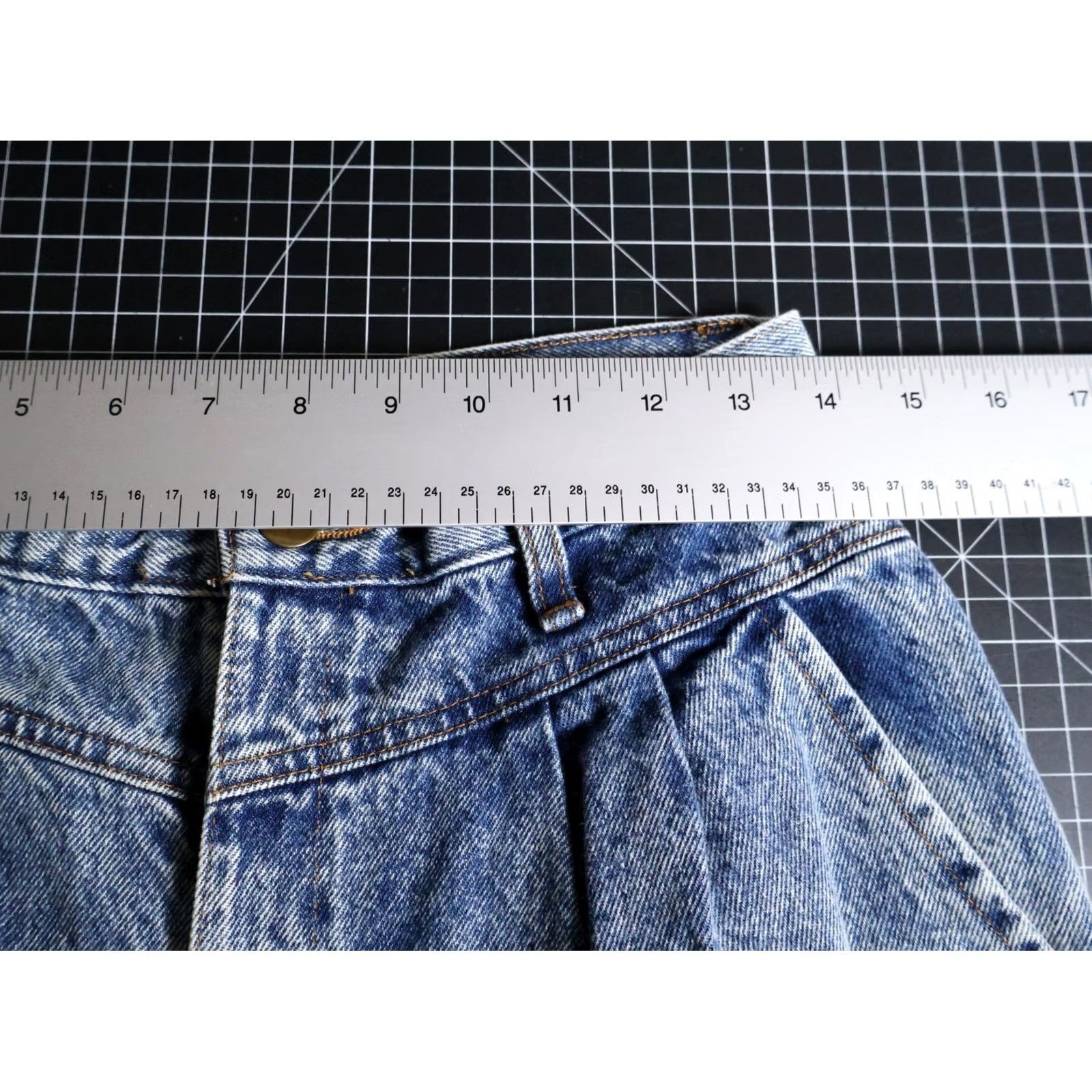 Vintage VINTAGE Mixed Blues Jeans 90s Pleated High-Waisted Mom 28 x 29 Blue Acid Wash 100% Cotton Womens Size 28" / US 6 / IT 42 - 6 Thumbnail