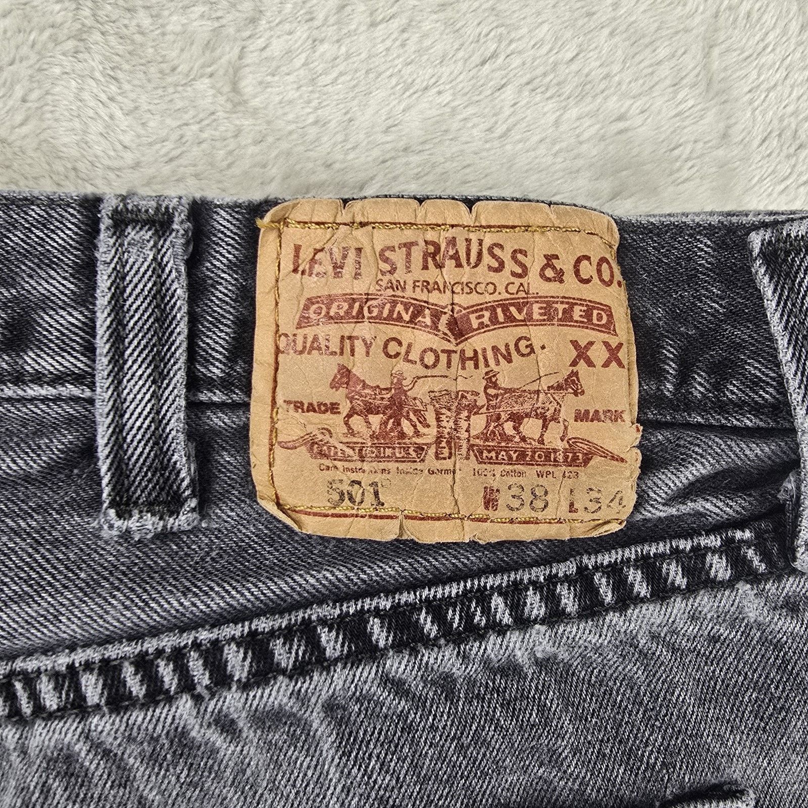 Levi's Levis 501 Jeans Mens 38x34 (Fits 34x30) Black Button Fly Y2K Size US 34 / EU 50 - 11 Thumbnail