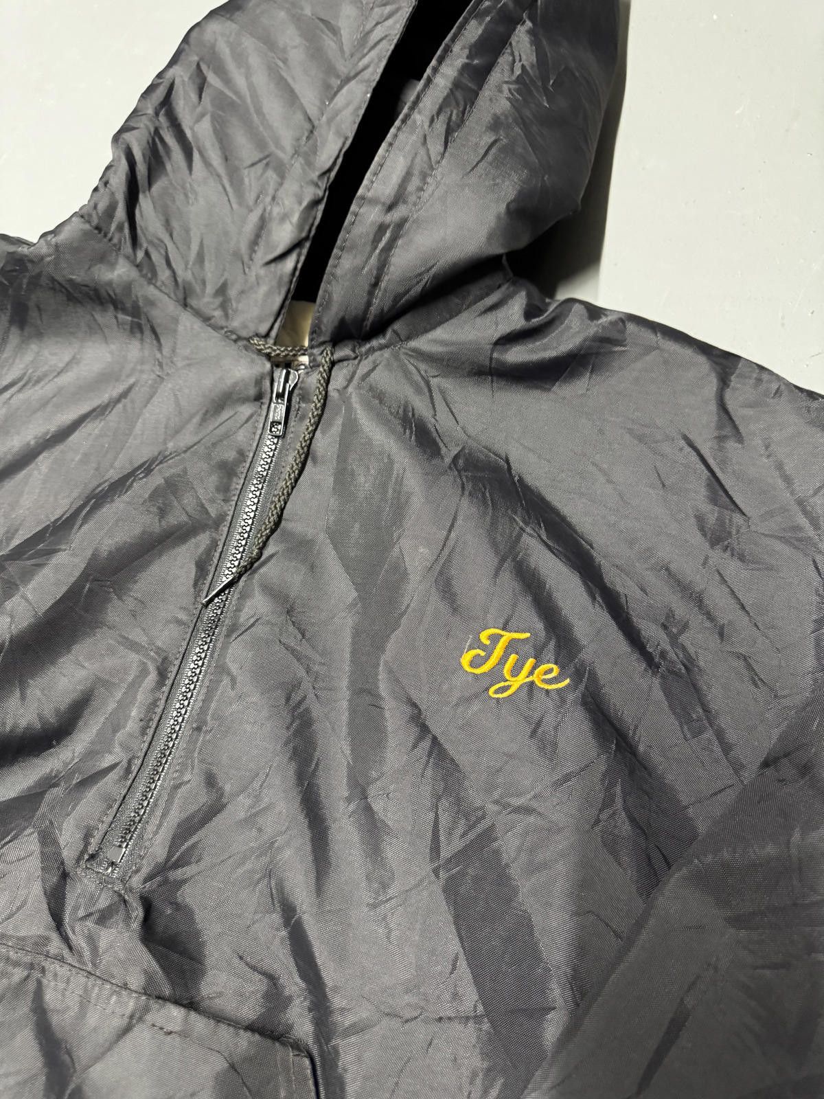 Other Vintage Quality Sportswear Black Hoodie with Yellow Stripes Size US L / EU 52-54 / 3 - 4 Thumbnail