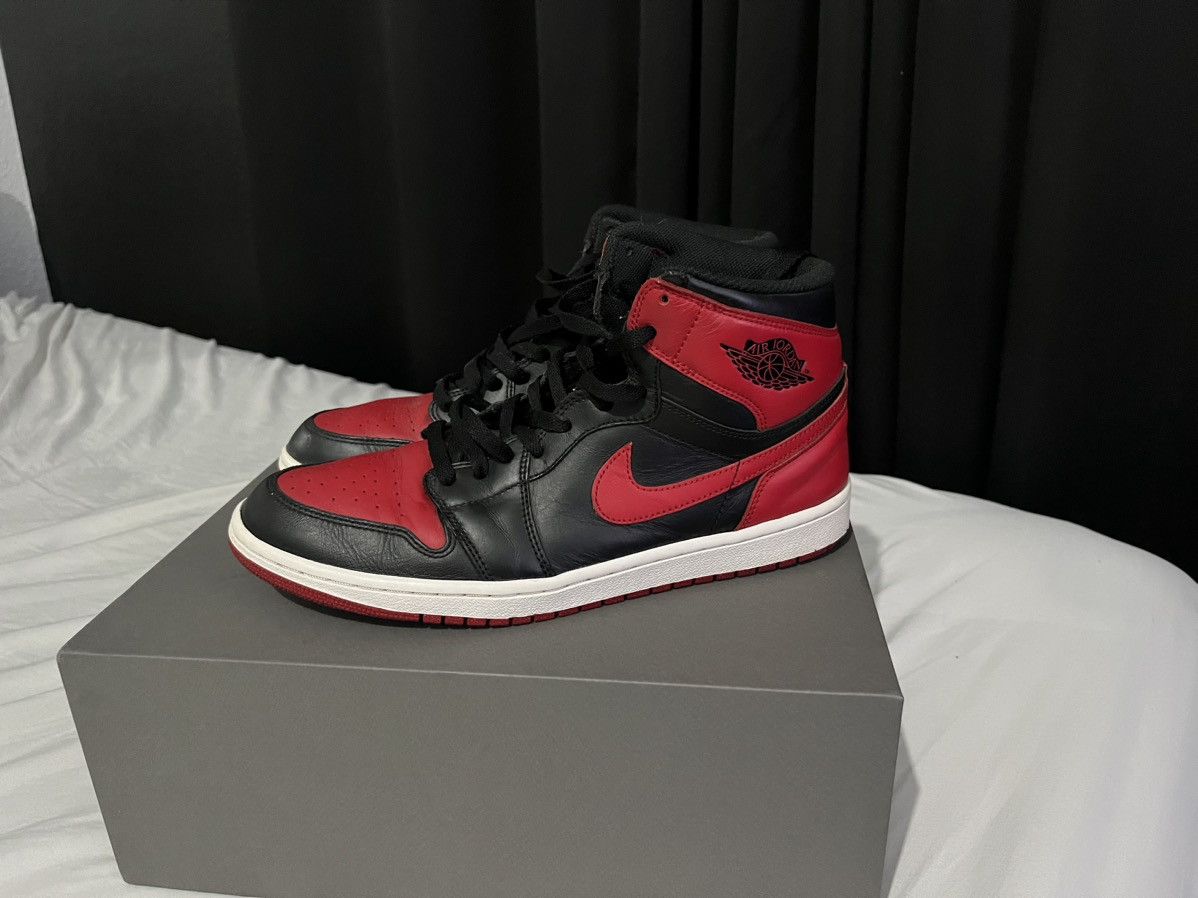 Jordan Brand × Nike Jordan 1 bred Size US 11 / EU 44 - 1 Thumbnail