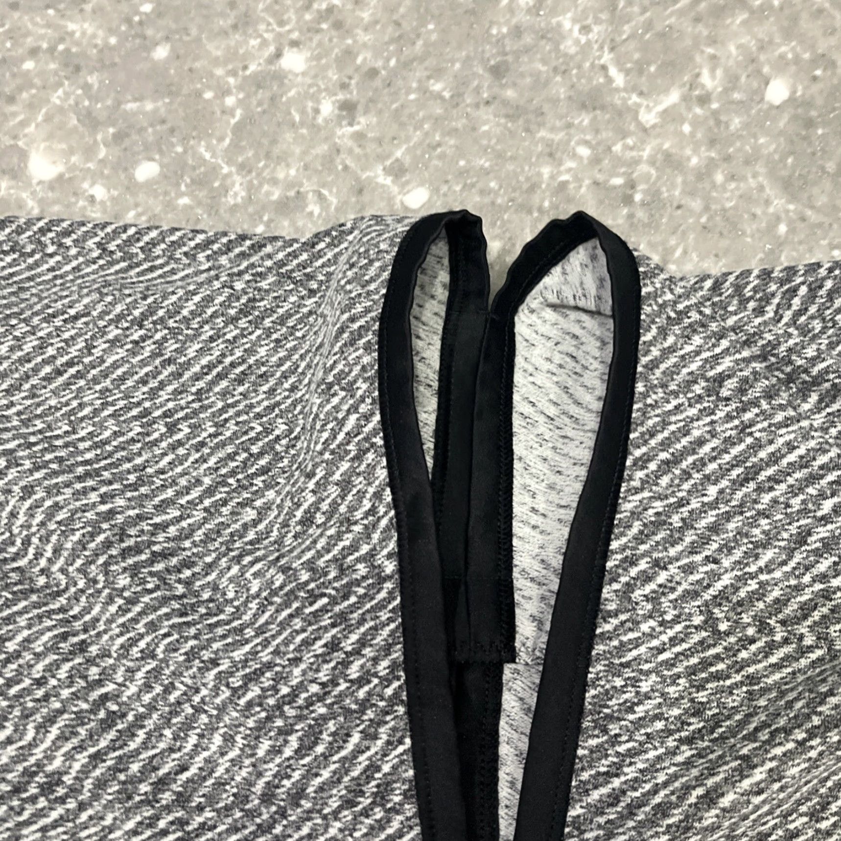 Lululemon Lululemon Scarf Infinity Wrap Vinyasa Knit Gray Black Logo Womens One Size Neck Warmer Multifunctional Autumn Winter Spring Size ONE SIZE - 3 Thumbnail