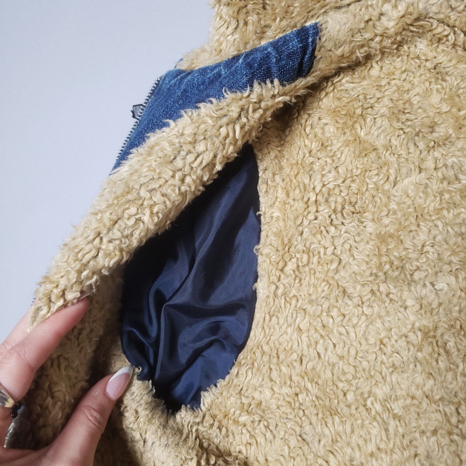 Vintage Vtg RARE Americanino Sherpa Denim cropped Zip up Hoodie Size M / US 6-8 / IT 42-44 - 4 Thumbnail
