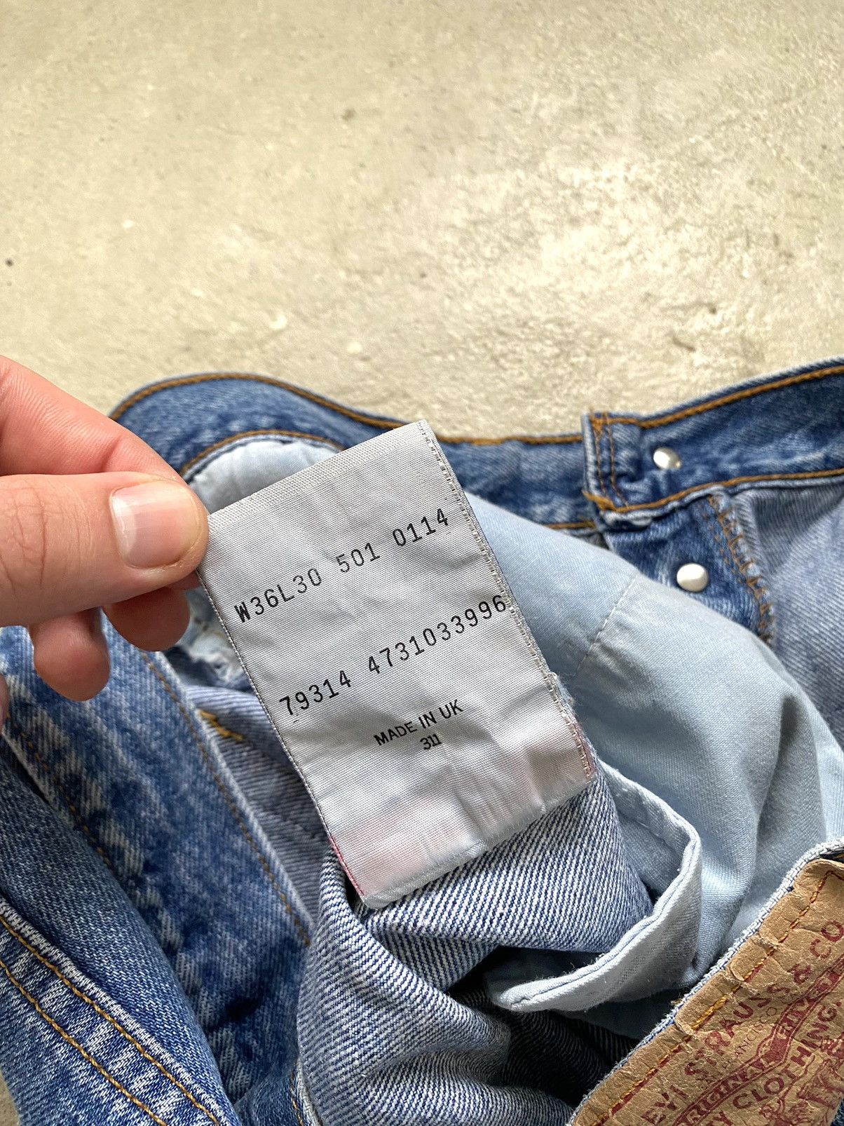 Levi's Vintage Clothing Vintage 90s Levi's 501 Washed Blue Denim Jeans Size US 36 / EU 52 - 20 Thumbnail