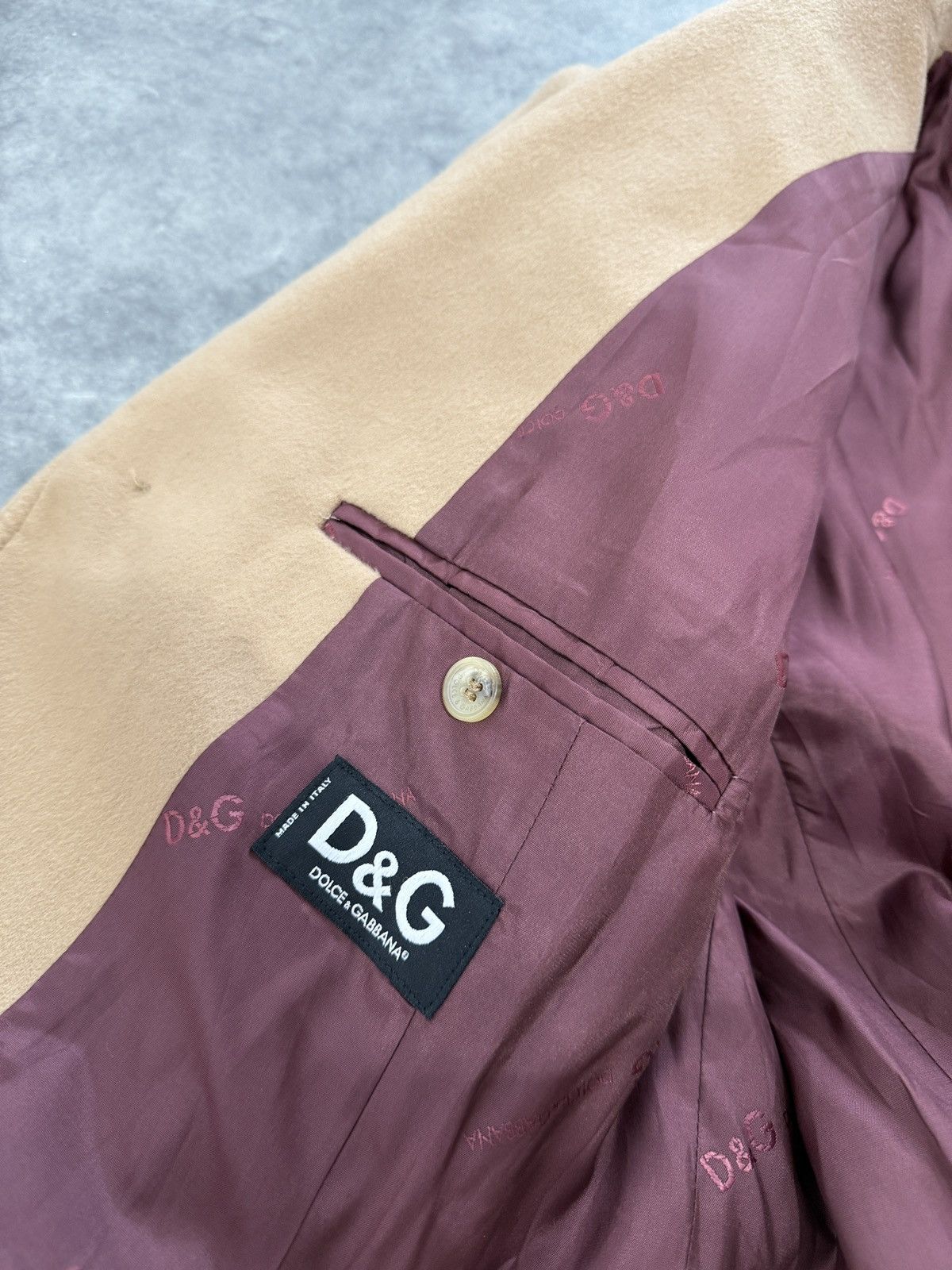 Dolce & Gabbana Beige Wool/Cashmere Mid Coat classic dolce&gabbana Size US L / EU 52-54 / 3 - 6 Thumbnail