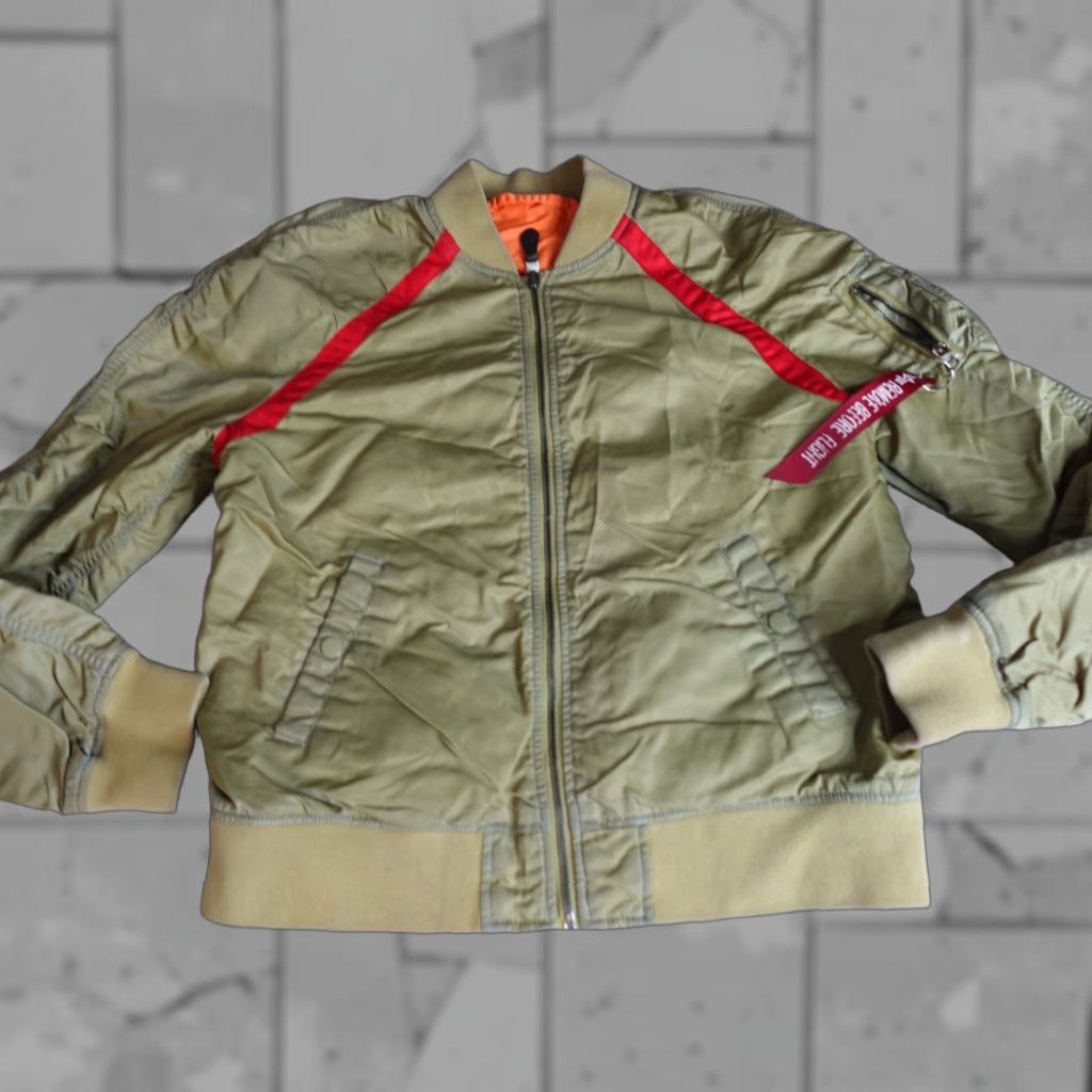 Vintage **Green Solid Alpha Industries Mens Bomber Jacket Medium** User: Green Solid Alpha Industries Mens Bomber Jacket Medium Size US M / EU 48-50 / 2 - 1 Thumbnail
