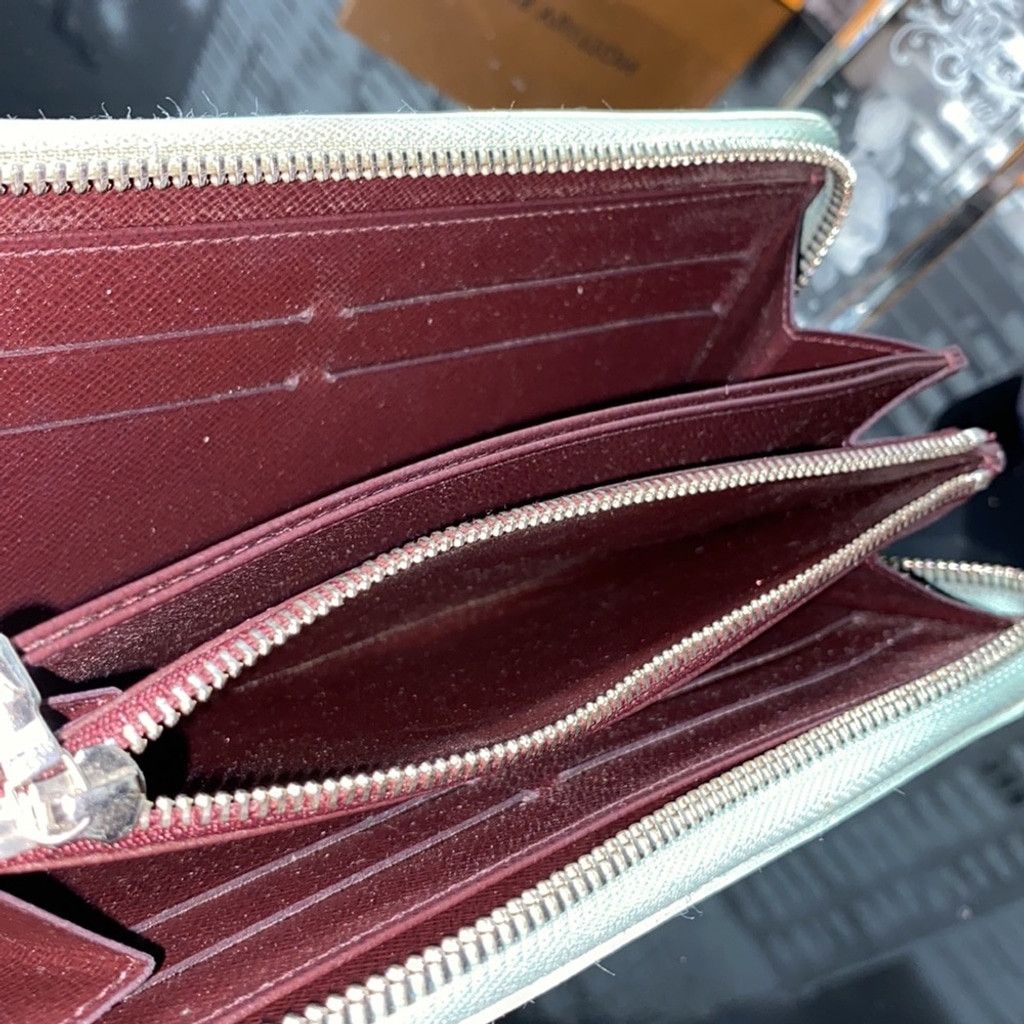 Louis Vuitton Auth Rare Louis Vuitton Epi Electric Patent Leather Wallet Size ONE SIZE - 14 Thumbnail