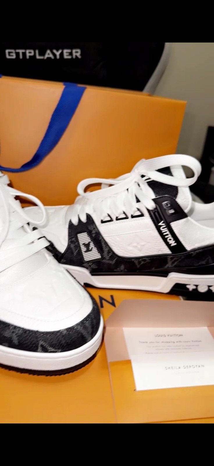 Louis Vuitton LOUIS VUTTION WHITE/BLACK TRAINER Size US 9.5 / EU 42-43 - 3 Thumbnail