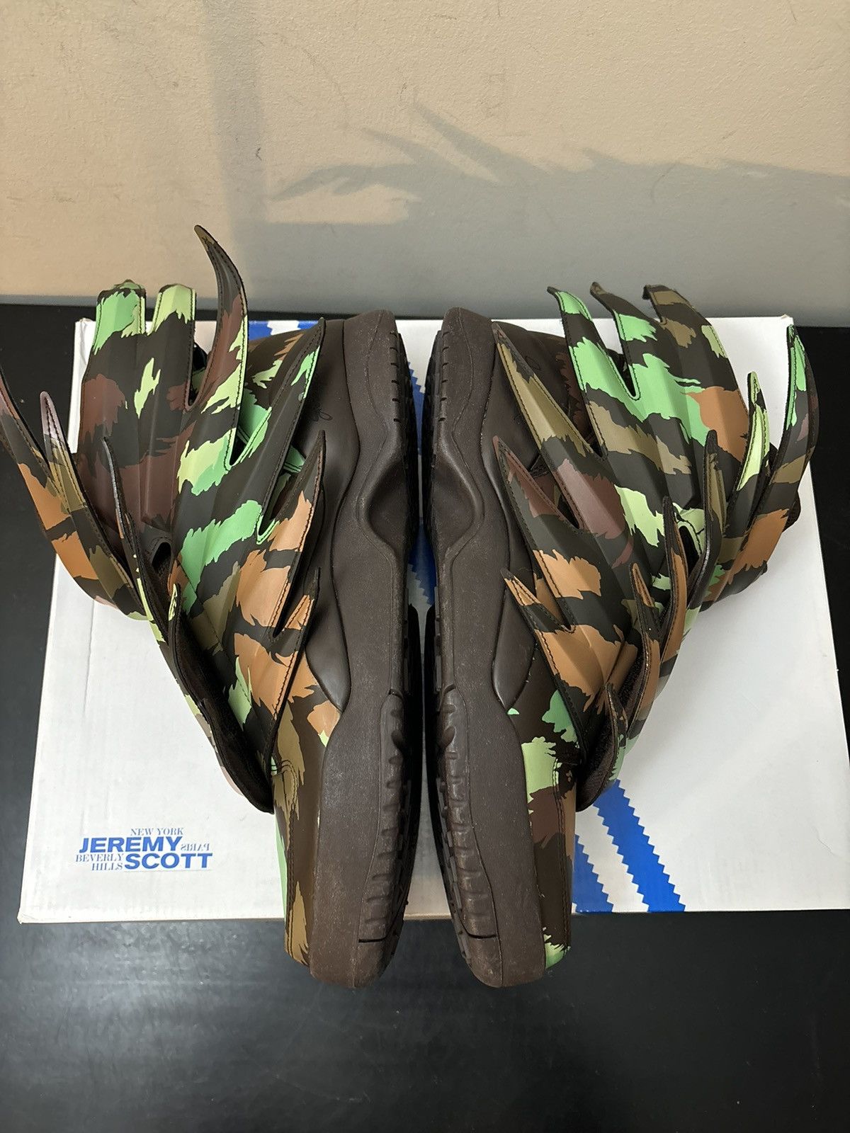 Adidas × Jeremy Scott adidas JS Jeremy Scott Wings 3.0 Sauvage Camo Print Size US 13 / EU 46 - 3 Thumbnail