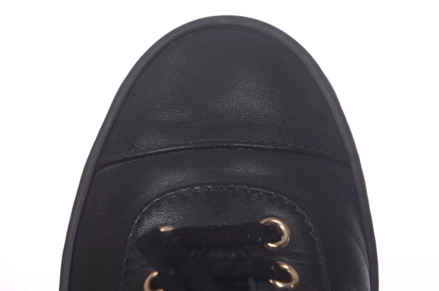 Chanel Chanel Women's Calfskin Quilted Logo slip-ons 35.5 Size US 5 / IT 35 - 3 Thumbnail