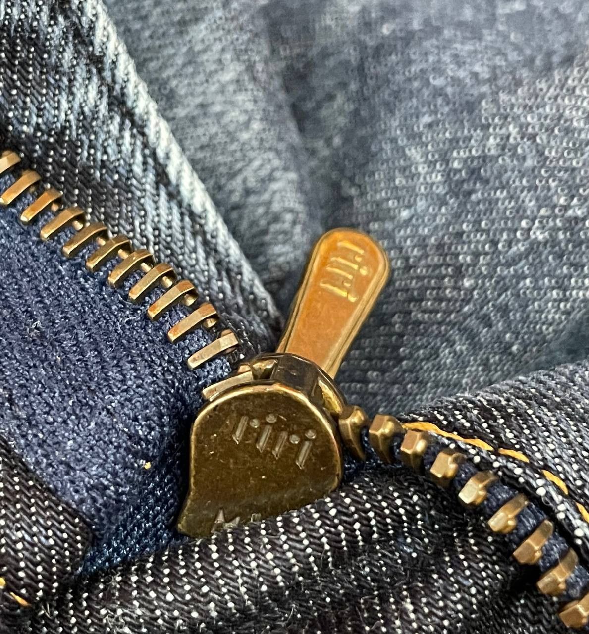 Armani Vintage Armani Jeans Size US 36 / EU 52 - 13 Thumbnail