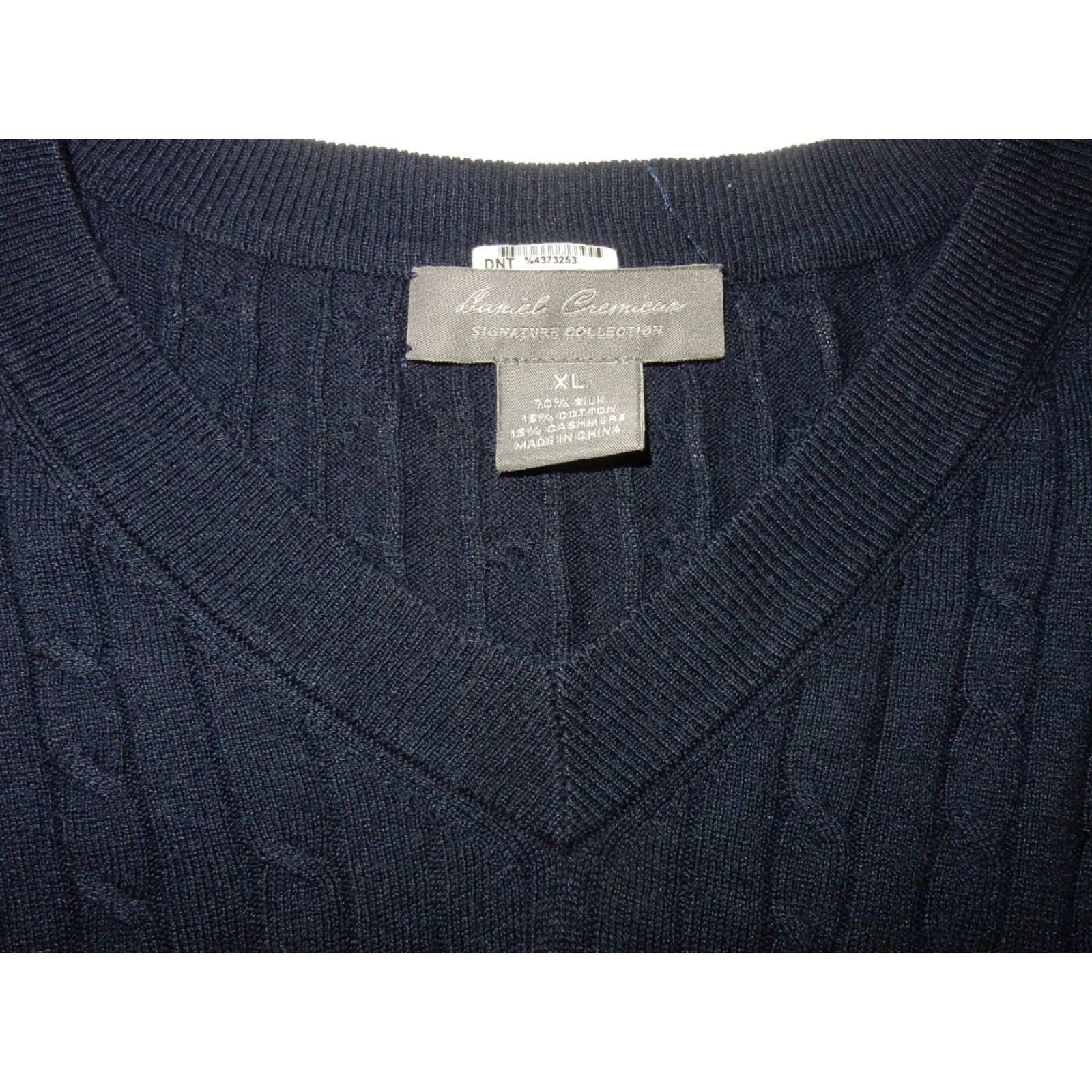Cremieux VINTAGE Cremieux Men's Vest Sweater XL Cashmere Silk Cotton Blue 2000s Men Size US XL / EU 56 / 4 - 3 Thumbnail