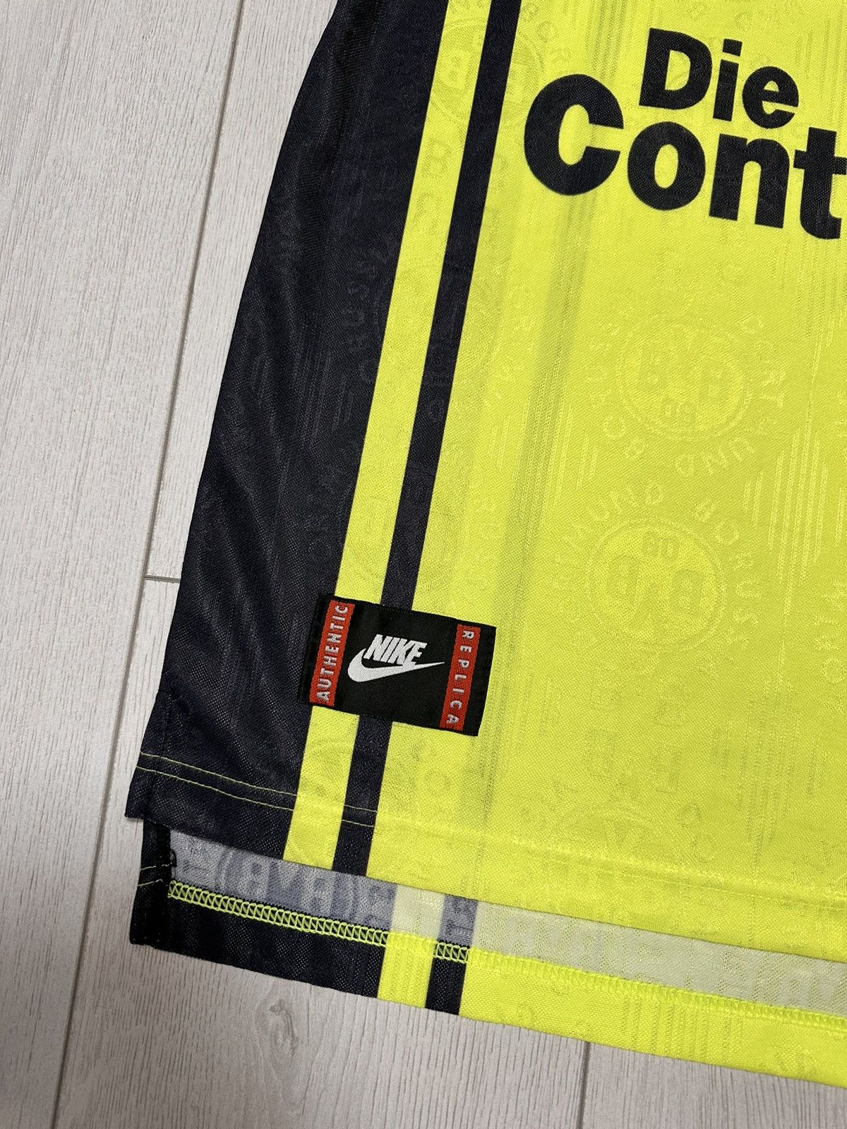 Nike × Vintage Vintage Nike Borussia Dortmund soccer jersey size XL Size US XL / EU 56 / 4 - 3 Thumbnail