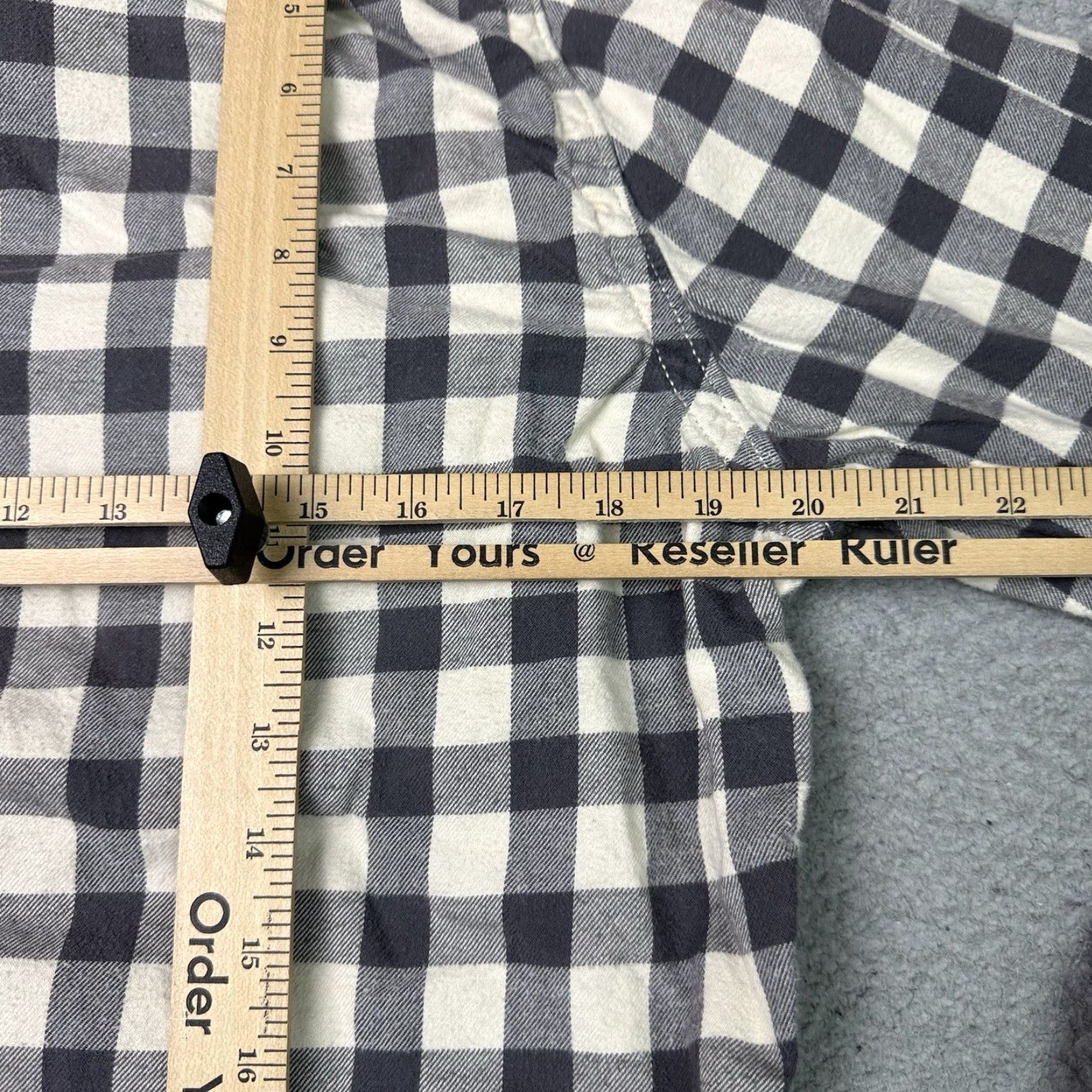 Abercrombie & Fitch VINTAGE Abercrombie & Fitch Muscle Shirt Shirt Mens L Gray White Plaid Preppy A&F Size US L / EU 52-54 / 3 - 7 Thumbnail
