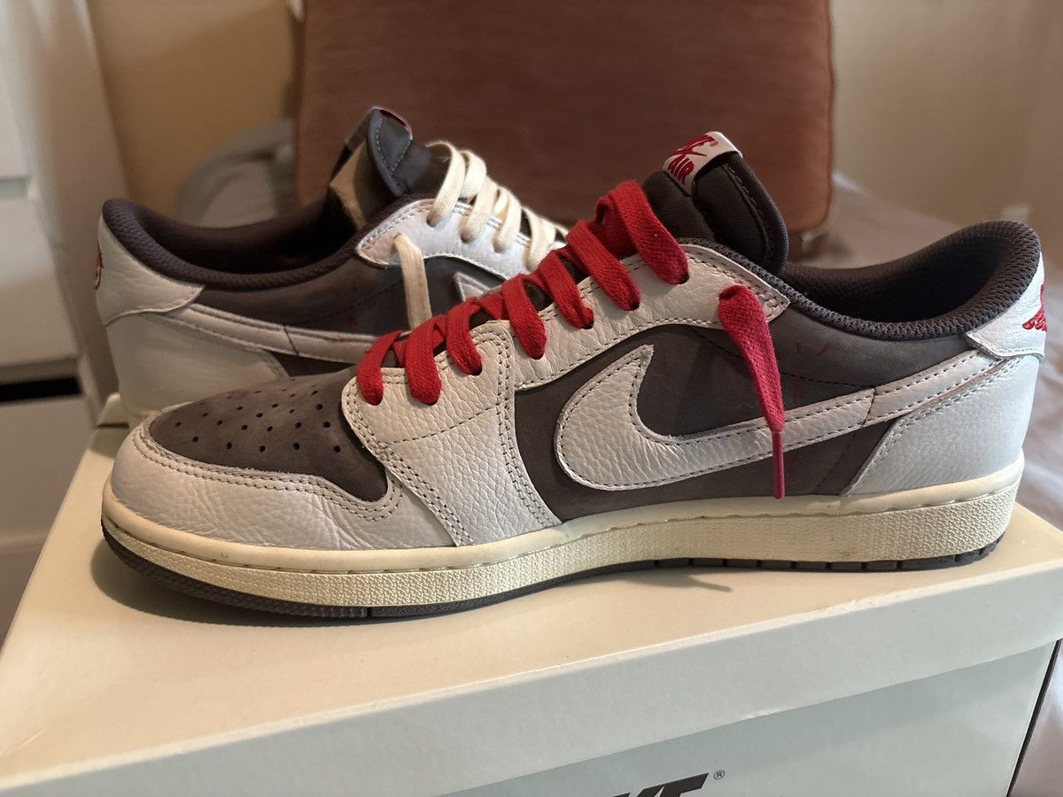 Travis Scott Travis Scott Reverse Low Mocha Size US 11.5 / EU 44-45 - 3 Thumbnail