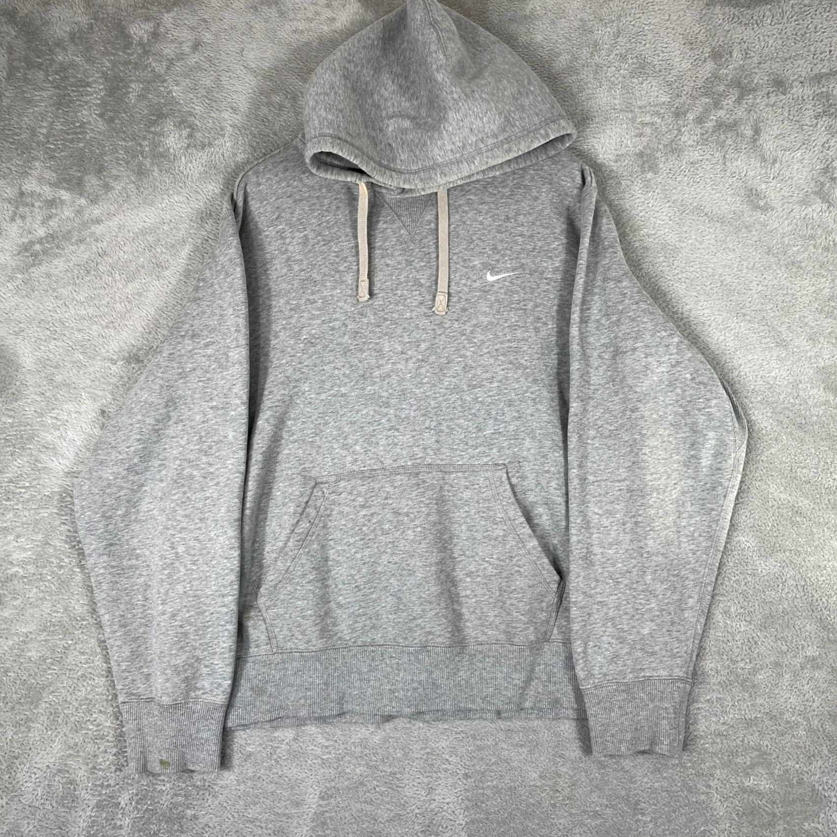 Nike VINTAGE Nike Hoodie Mens XL Gray Embroidered Swoosh Pullover Pocket Y2K Sportswear Size US XL / EU 56 / 4 - 2 Thumbnail