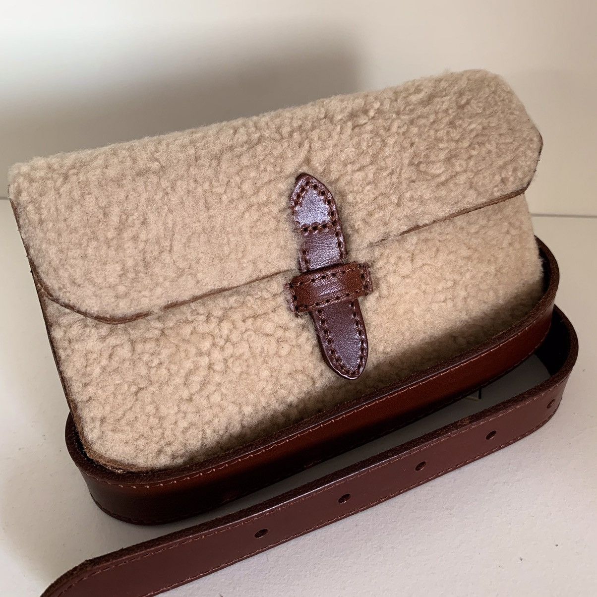 Banana Republic Shearling belt bag Size ONE SIZE - 7 Thumbnail