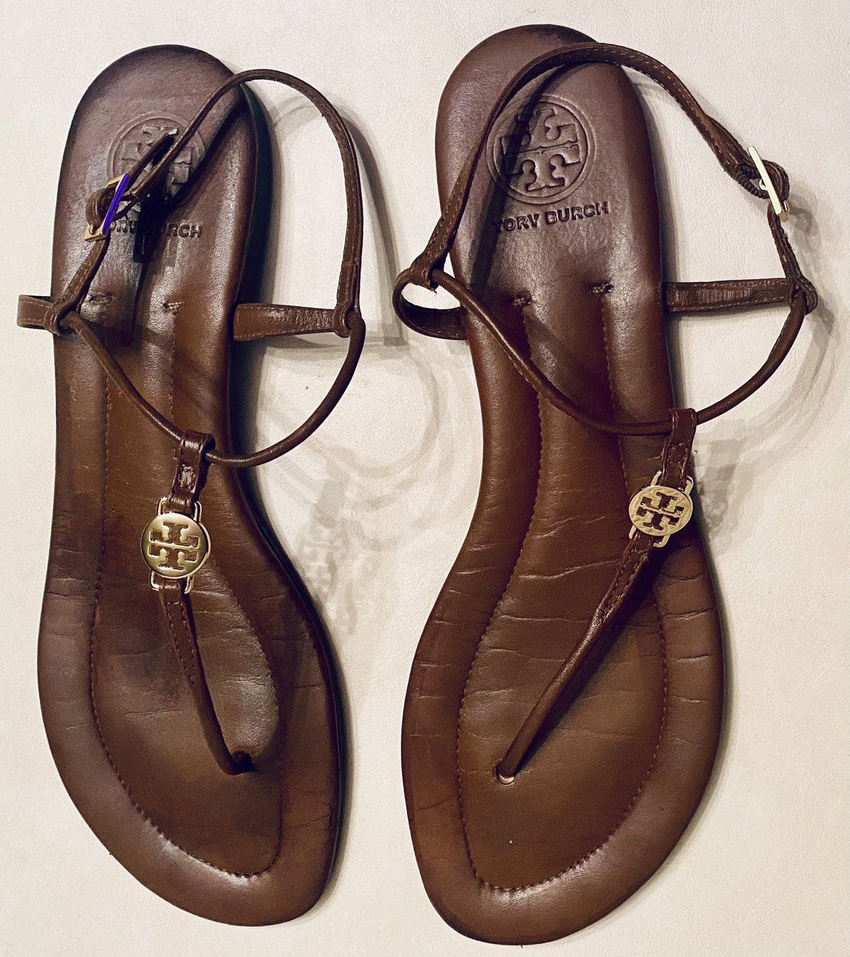 Tory Burch Tory Burch Brown Logo Coin T-Strap Leather Emmy Sandals 10.5 Size US 10.5 / IT 40.5 - 10 Thumbnail