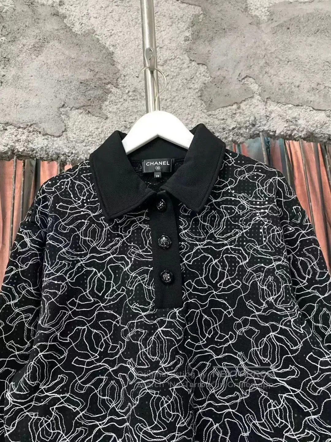 Chanel black sequined polo sweatshirt by Chanel. Size M / US 6-8 / IT 42-44 - 3 Thumbnail