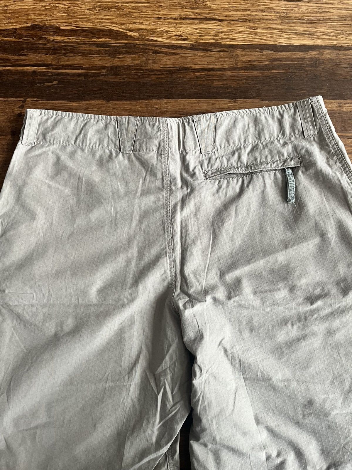 Vintage 90’s Nike ACG Cargo shorts