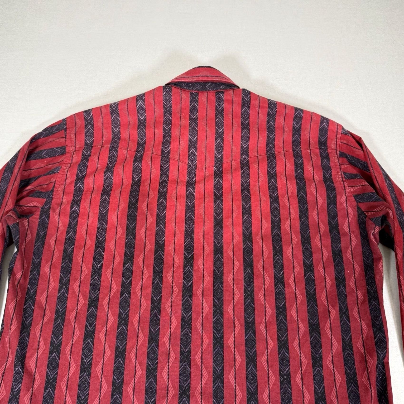 Wrangler VINTAGE Wrangler Shirt Mens XL Red Aztec Pearl Snap Western Brushpopper Work 90s Size US XL / EU 56 / 4 - 7 Thumbnail