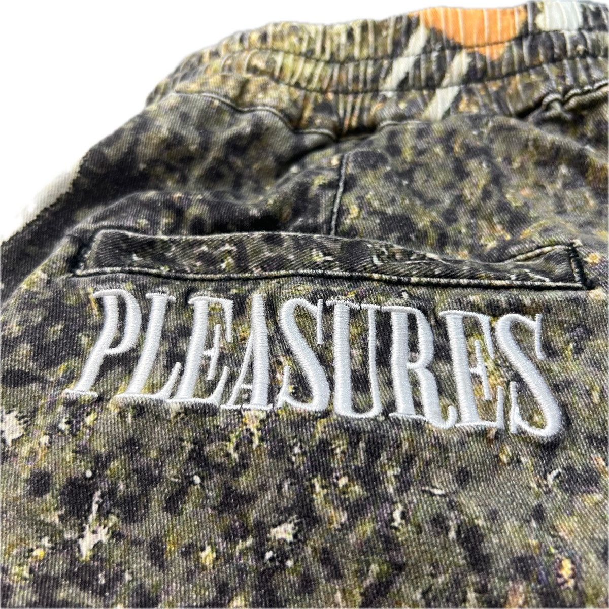 Pleasures Pleasures NOW Cigarette Camo Flared Pants Size US 34 / EU 50 - 5 Thumbnail