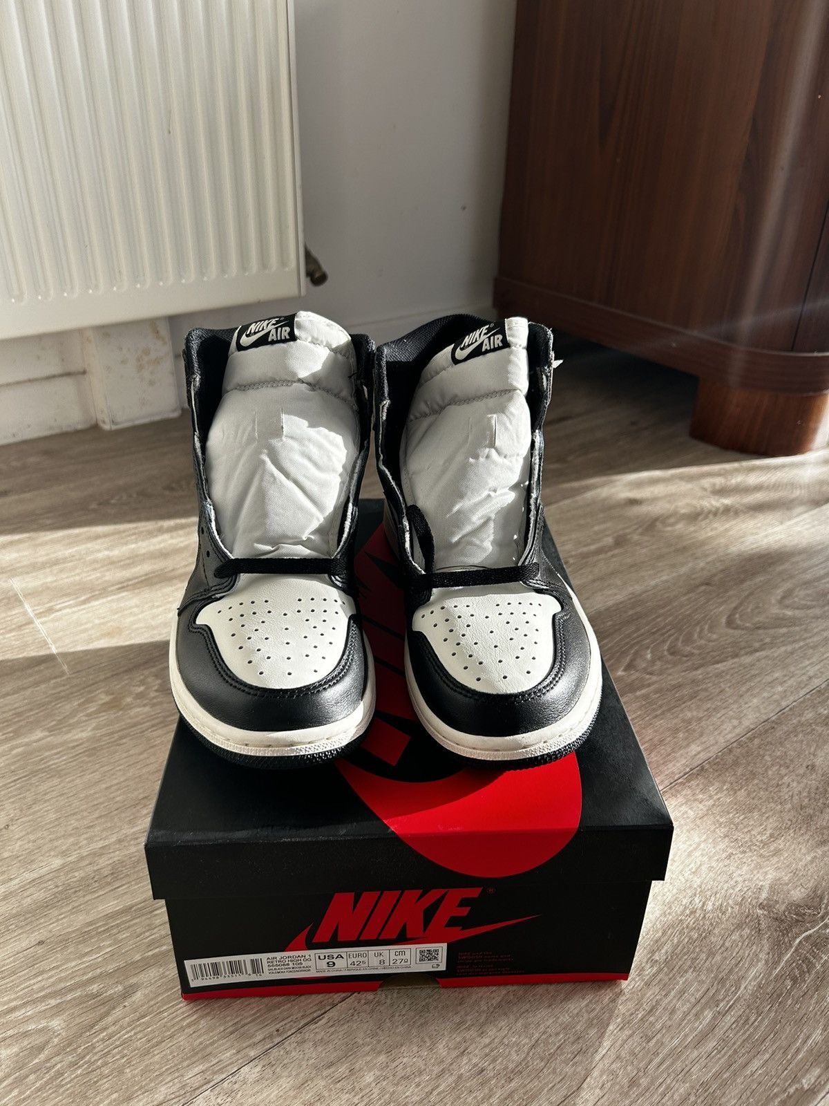 Jordan Brand × Nike Air Jordan 1 Retro High OG Dark Mocha Size US 9 / EU 42 - 5 Thumbnail