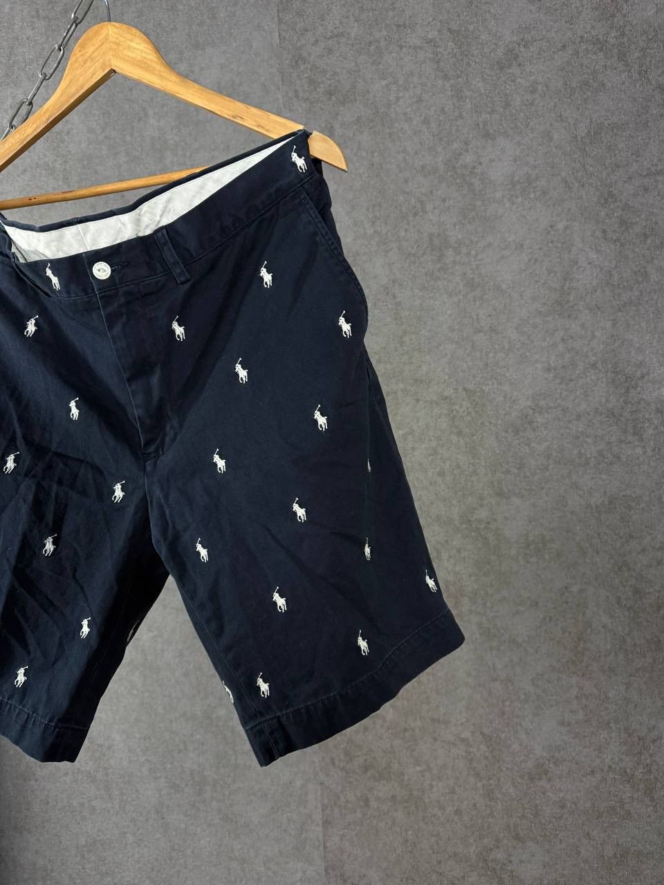 Polo Ralph Lauren Polo Ralph Lauren designer monogram shorts Size US 34 / EU 50 - 2 Thumbnail