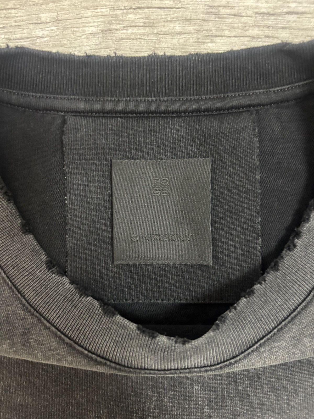 Givenchy Givenchy FW23 T-Shirt Size US S / EU 44-46 / 1 - 4 Thumbnail