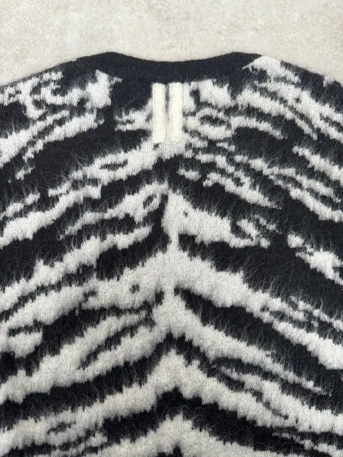 Saint Laurent Paris AW2014 Saint Laurent Zebra Wool Sweater by Hedi Slimane Size US S / EU 44-46 / 1 - 7 Thumbnail