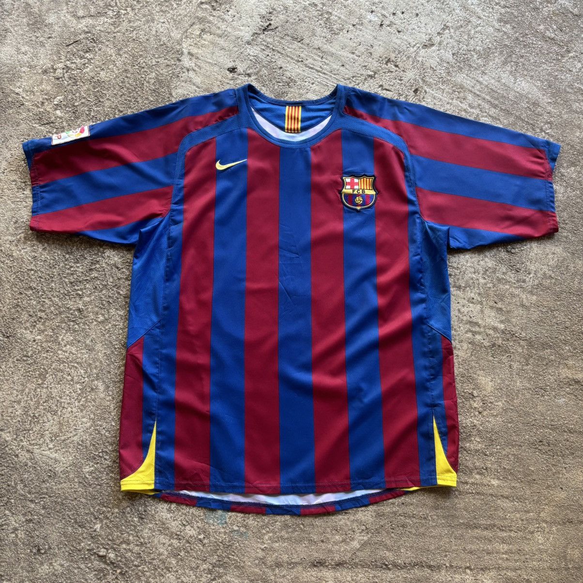 Nike 2005-06 FC Barcelona Home Shirt Ronaldinho #10 🪄🧙🇧🇷 Size US XL / EU 56 / 4 - 3 Thumbnail