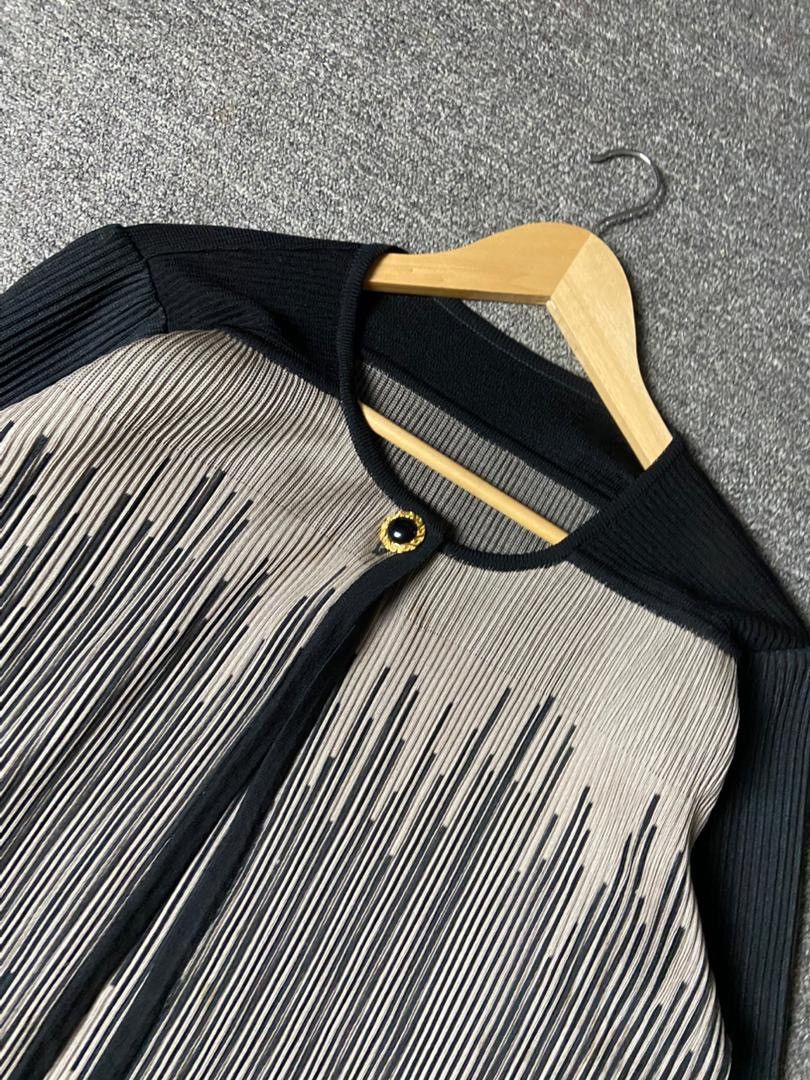 Japanese Brand Japanese Brand Vertical Lined Pleated Cardigan (179) Size S / US 4 / IT 40 - 6 Thumbnail