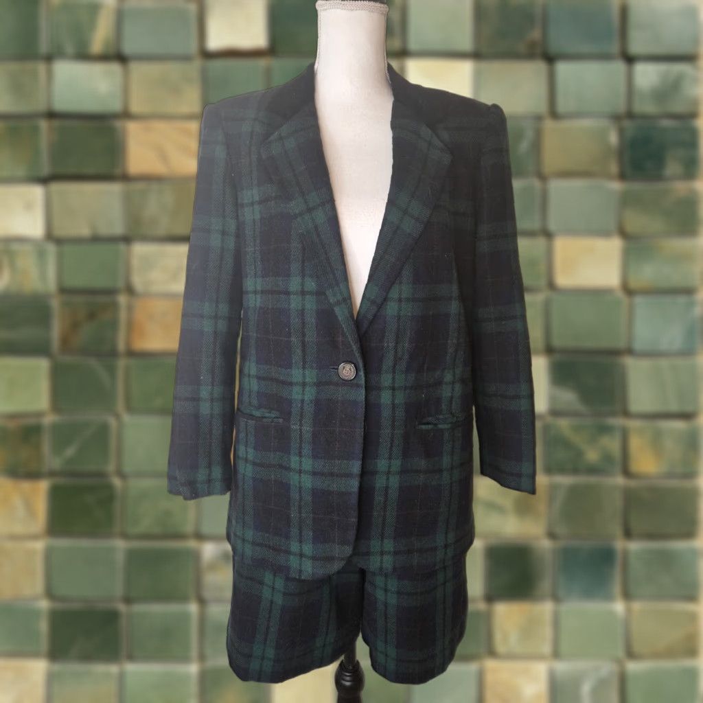 Vintage Vtg Sag Harbor 2 Pc Blazer Suit Set Wool Blend Pleated Shorts Tartan Plaid 1980s Small Wool Blazer & Shorts Set Mens Ladies? Size 28" / US 6 / IT 42 - 1 Thumbnail
